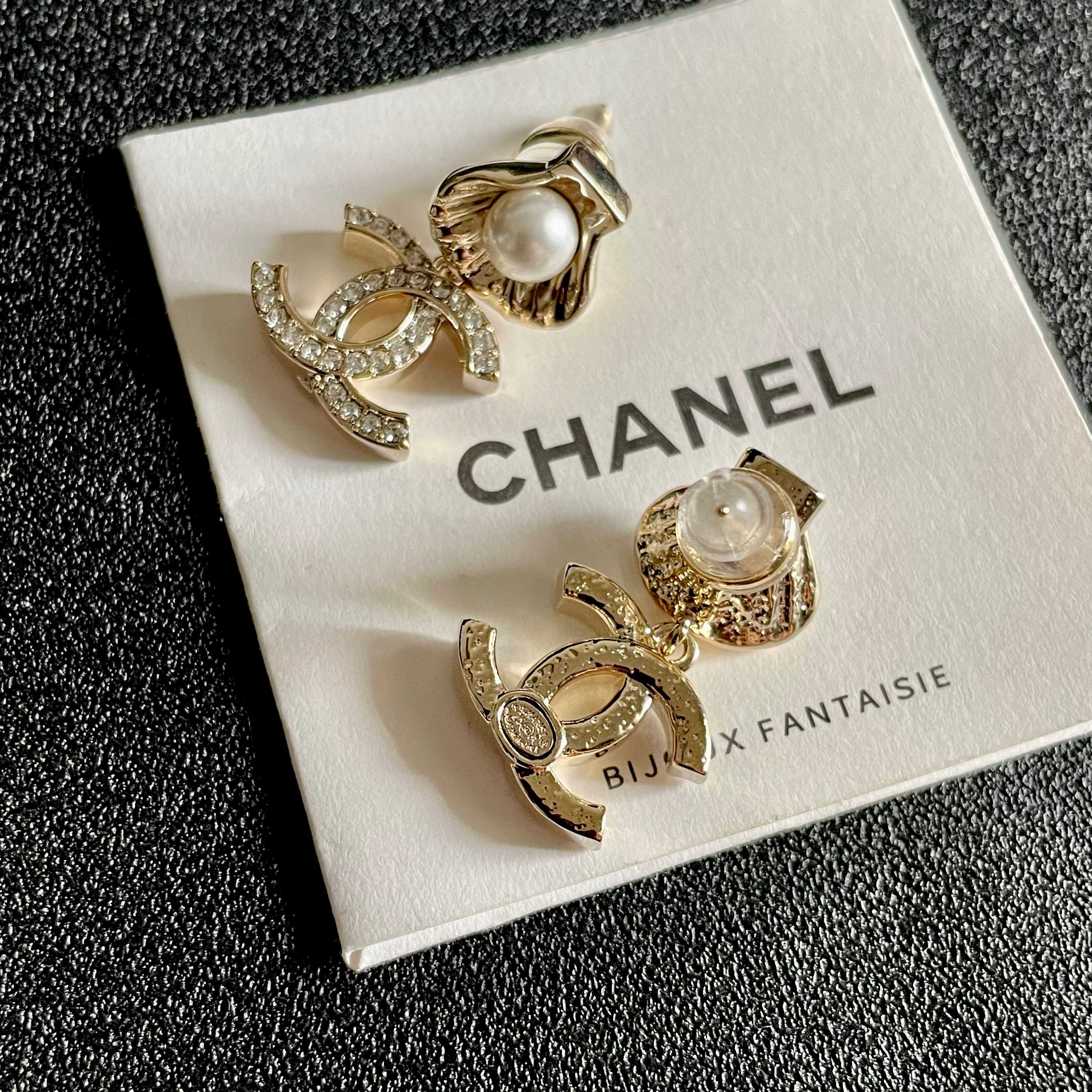 Chanel香奈儿 中古 耳钉👀小香家的款式真心无需多介绍😘🎶每一款都超好看，精致大方，非常显气质