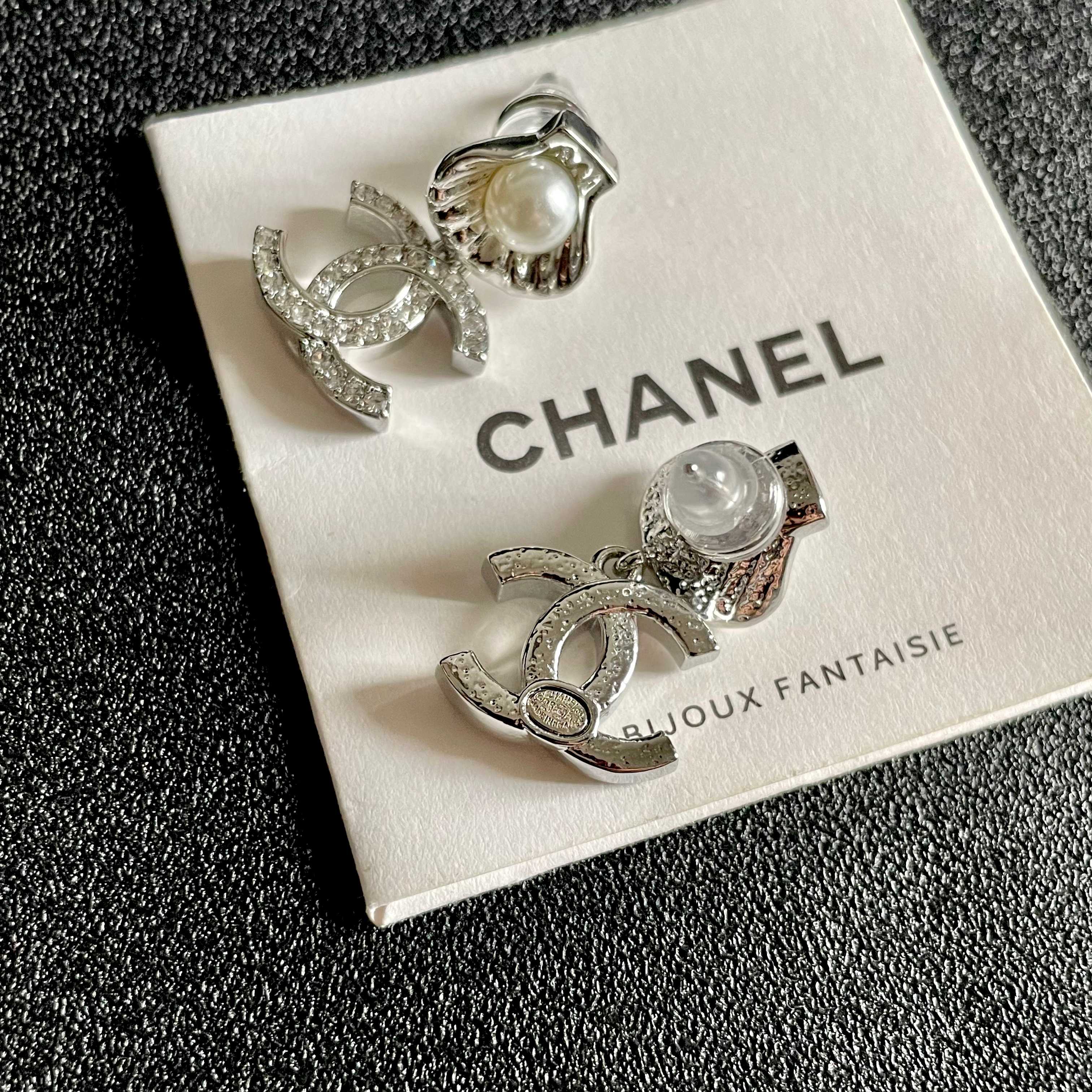  Chanel香奈儿 中古 耳钉👀小香家的款式真心无需多介绍😘🎶每一款都超好看，精致大方，非常显气质
