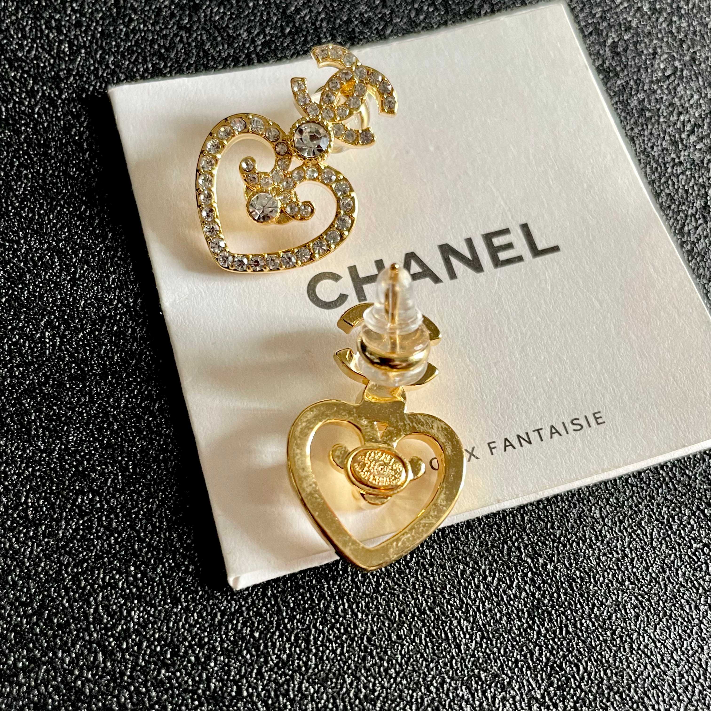  Chanel香奈儿 中古 耳钉👀小香家的款式真心无需多介绍😘🎶每一款都超好看，精致大方，非常显气质