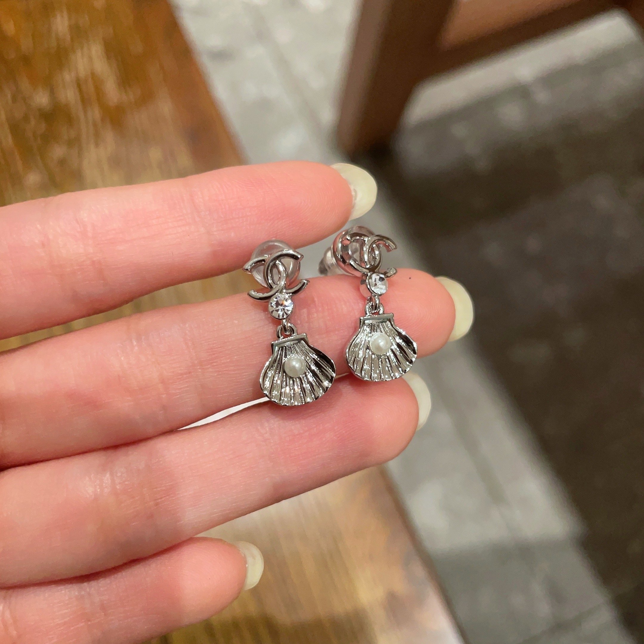  Chanel香奈儿 中古 耳钉👀小香家的款式真心无需多介绍😘🎶每一款都超好看，精致大方，非常显气质