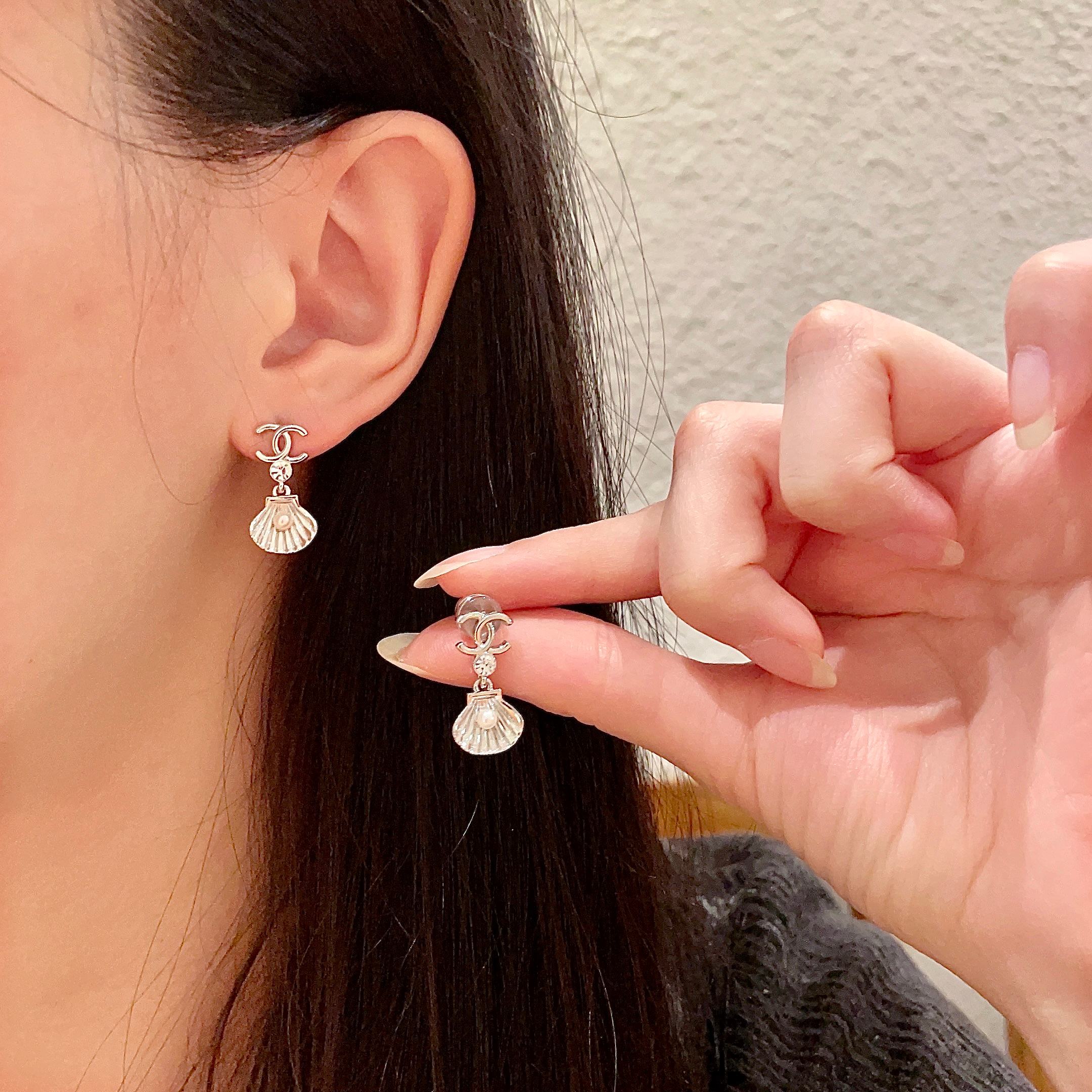  Chanel香奈儿 中古 耳钉👀小香家的款式真心无需多介绍😘🎶每一款都超好看，精致大方，非常显气质