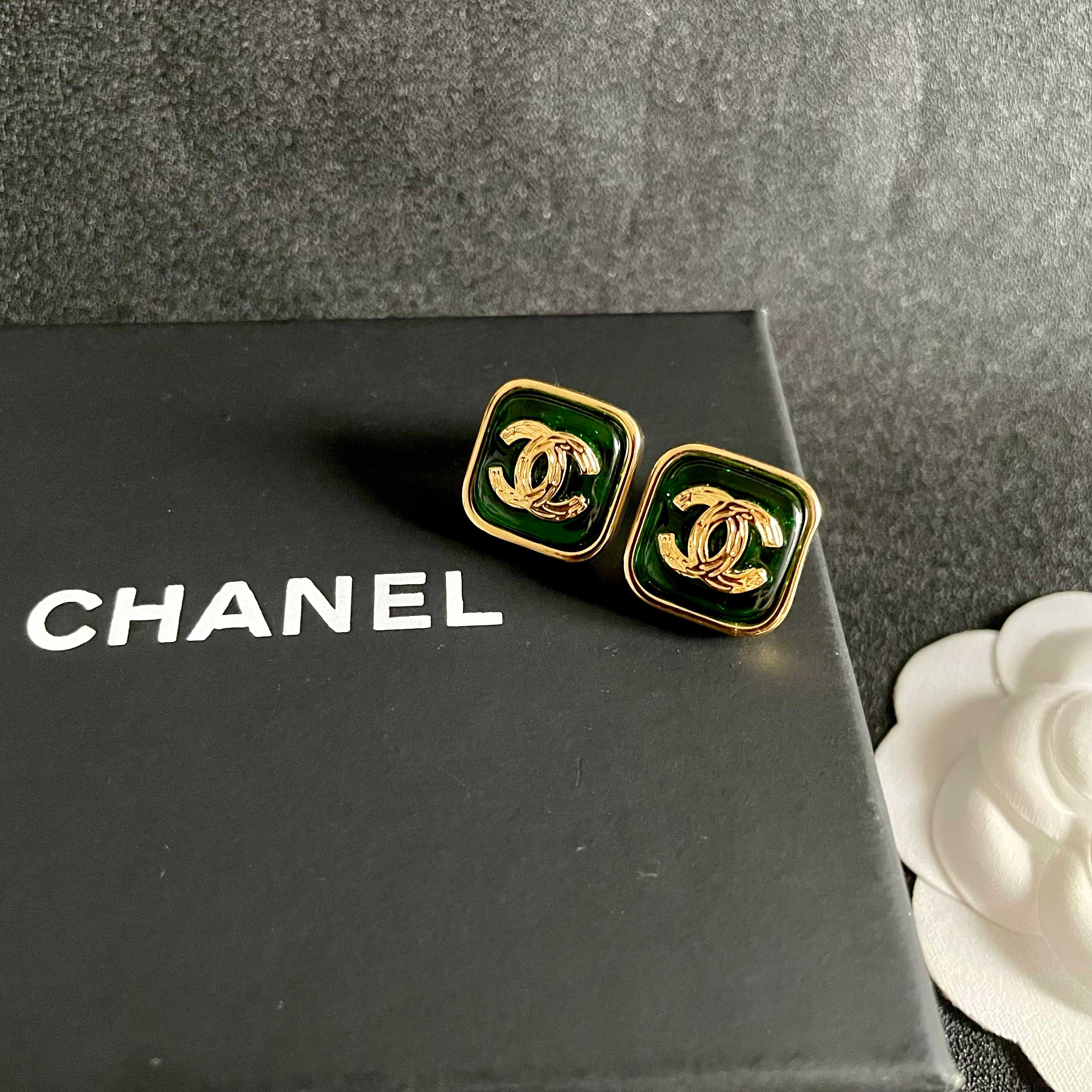  Chanel香奈儿 中古 耳钉👀小香家的款式真心无需多介绍😘🎶每一款都超好看，精致大方，非常显气质