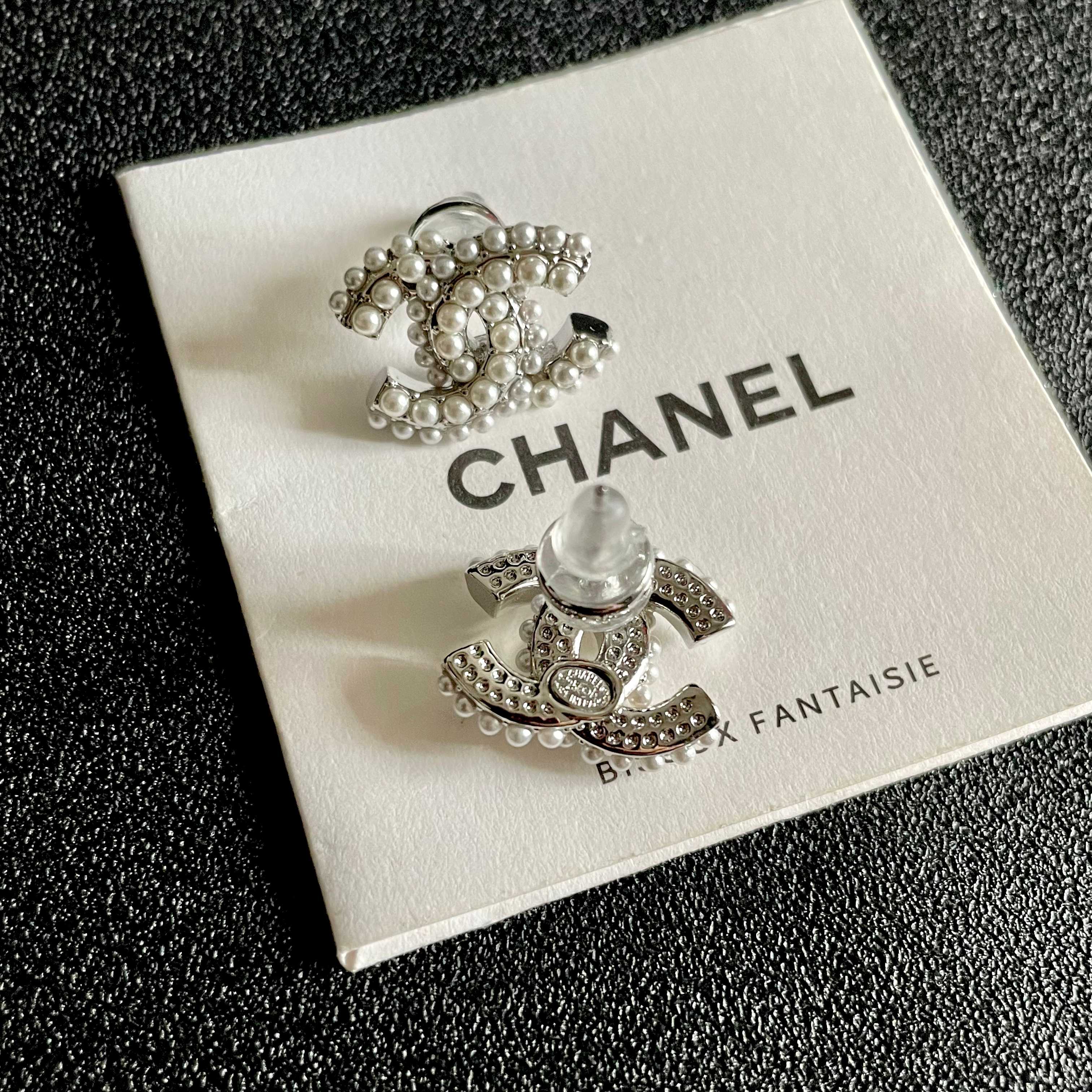  Chanel香奈儿 中古 耳钉👀小香家的款式真心无需多介绍😘🎶每一款都超好看，精致大方，非常显气质