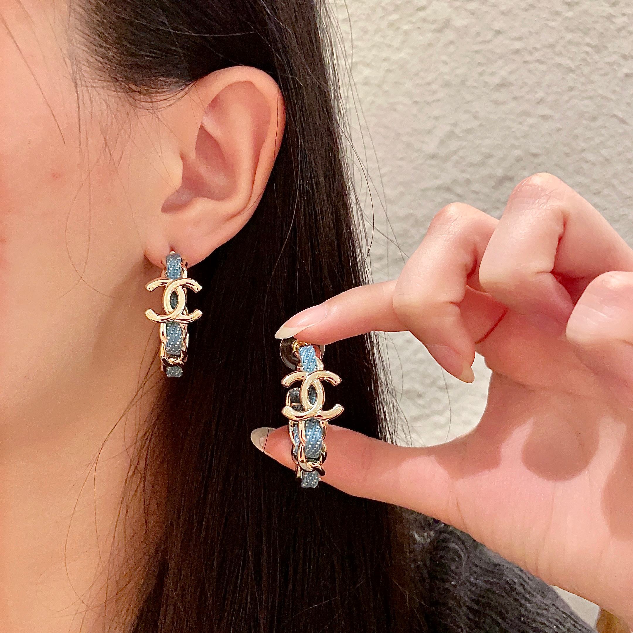  Chanel香奈儿 中古 耳钉👀小香家的款式真心无需多介绍😘🎶每一款都超好看，精致大方，非常显气质