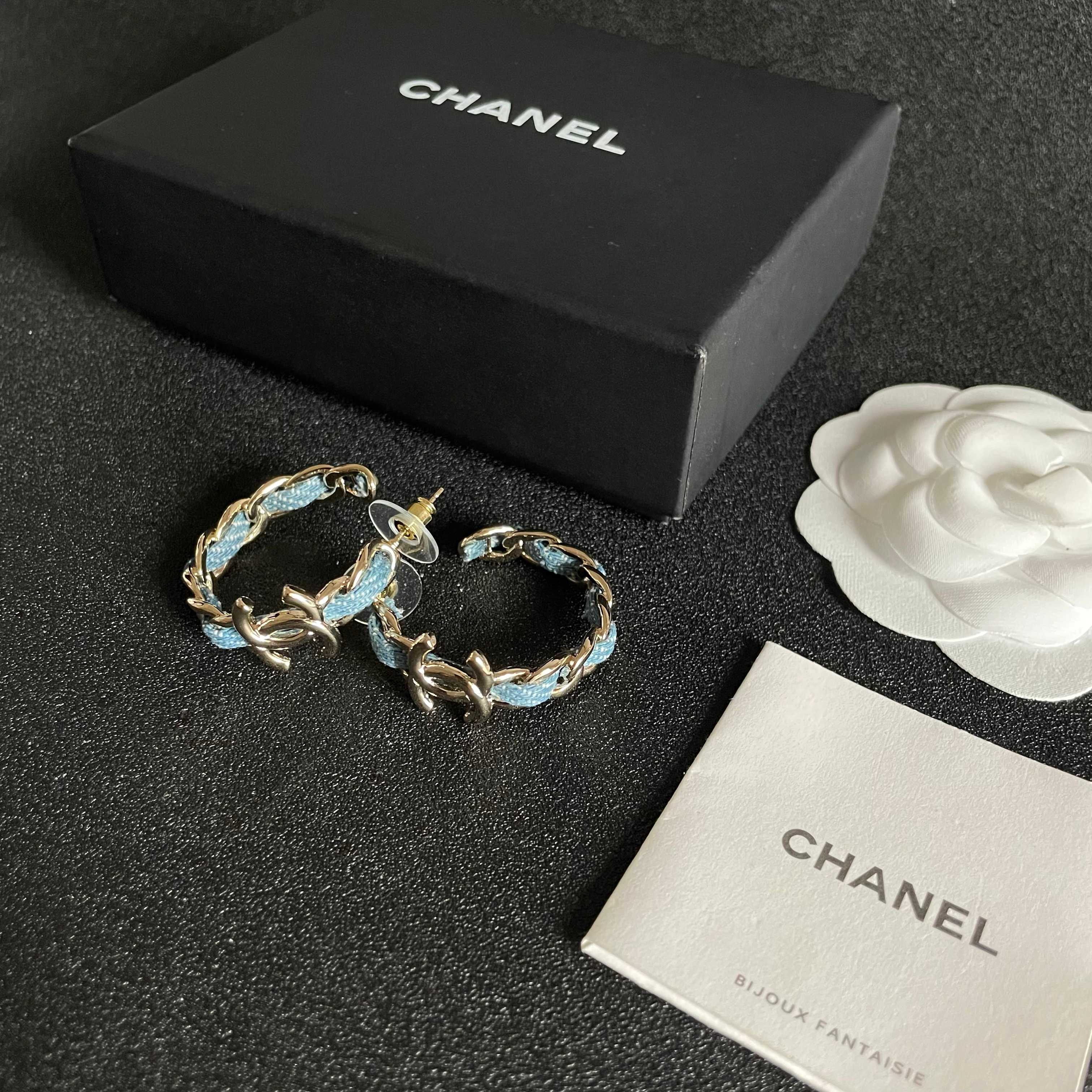  Chanel香奈儿 中古 耳钉👀小香家的款式真心无需多介绍😘🎶每一款都超好看，精致大方，非常显气质