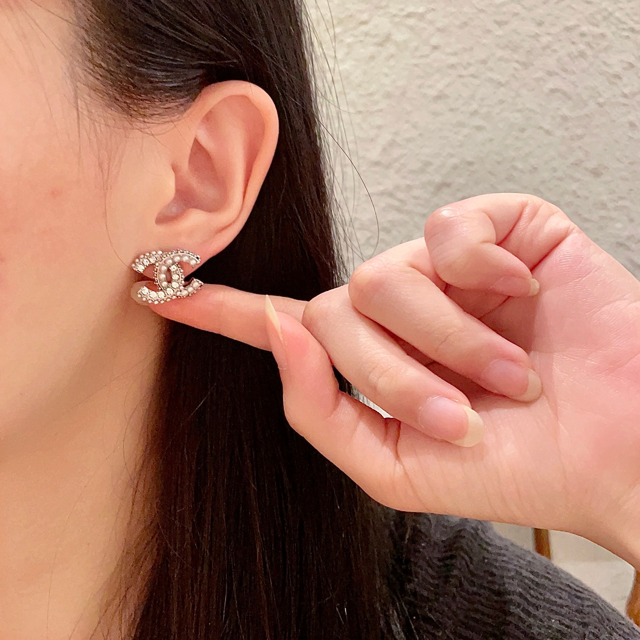  Chanel香奈儿 中古 耳钉👀小香家的款式真心无需多介绍😘🎶每一款都超好看，精致大方，非常显气质