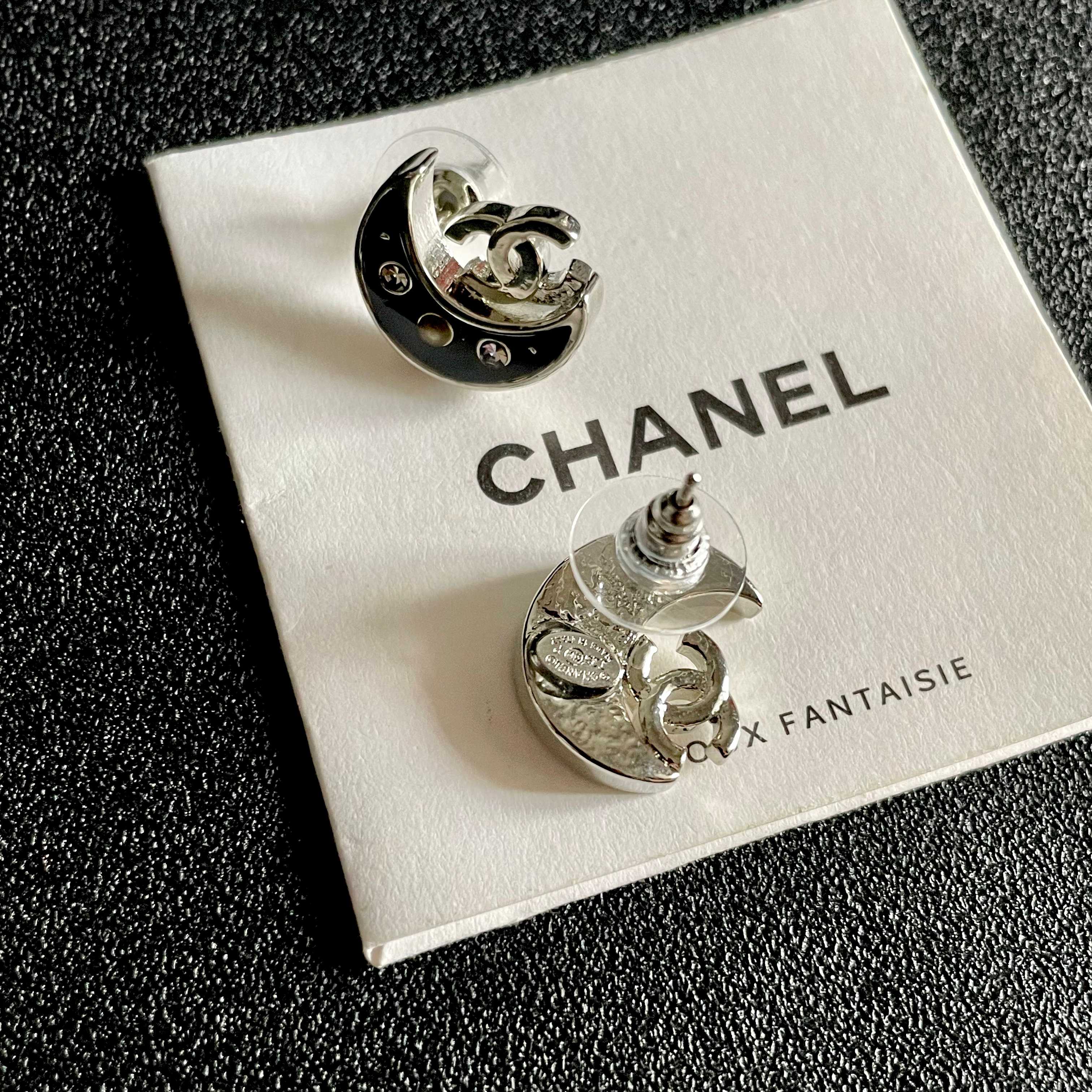  Chanel香奈儿 中古 耳钉👀小香家的款式真心无需多介绍😘🎶每一款都超好看，精致大方，非常显气质