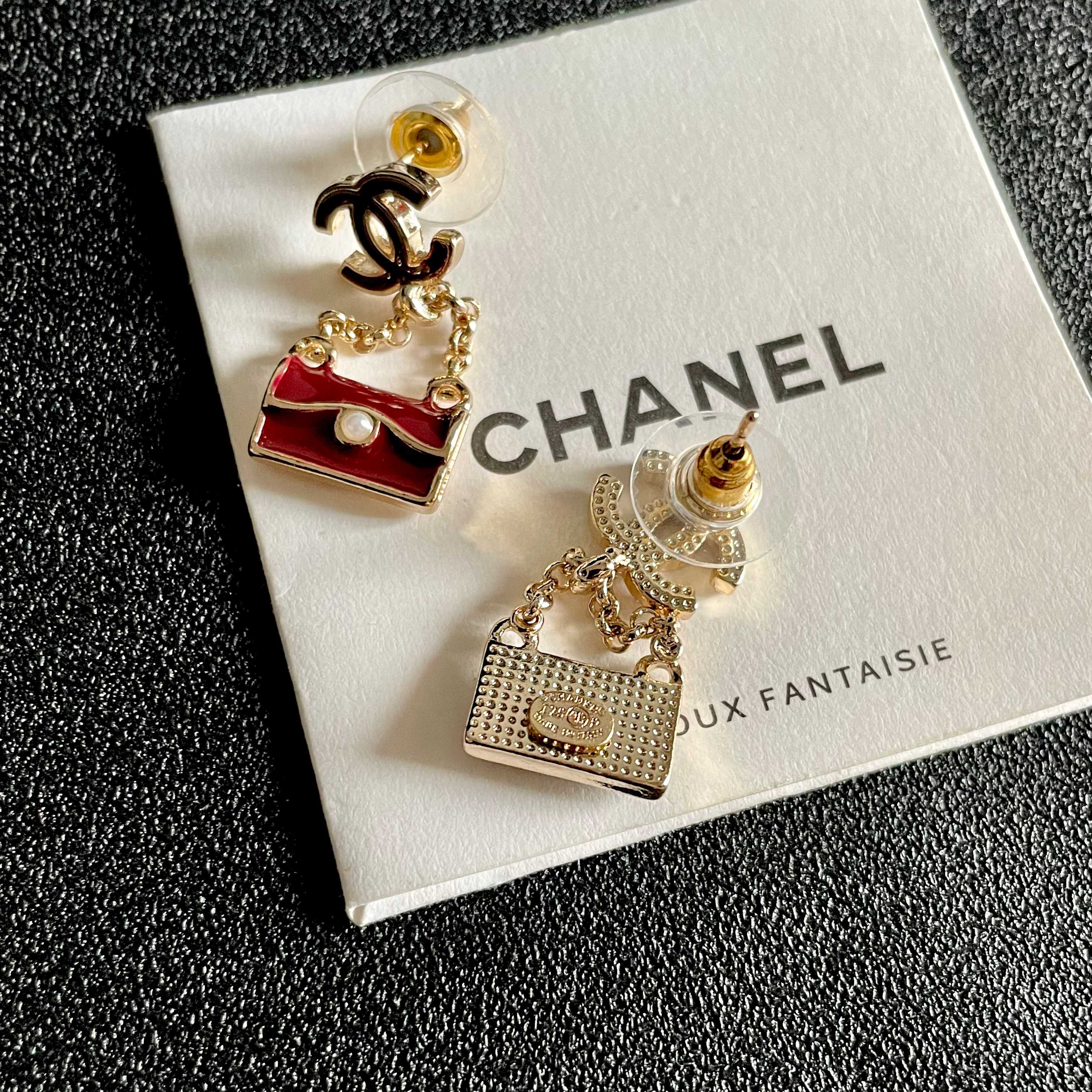  Chanel香奈儿 中古 耳钉👀小香家的款式真心无需多介绍😘🎶每一款都超好看，精致大方，非常显气质