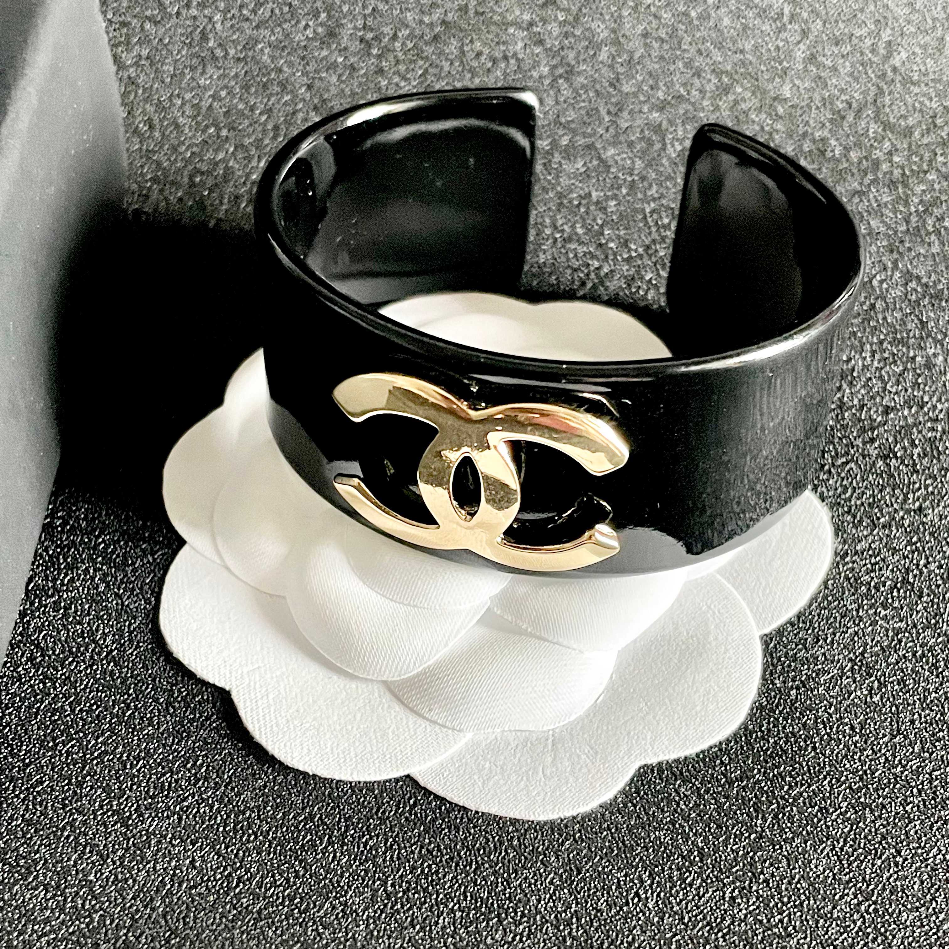 🌹CHANEL 香奈儿好品质亚克力宽版手镯bracelet jewelry  新款厚实手镯  高级定制精