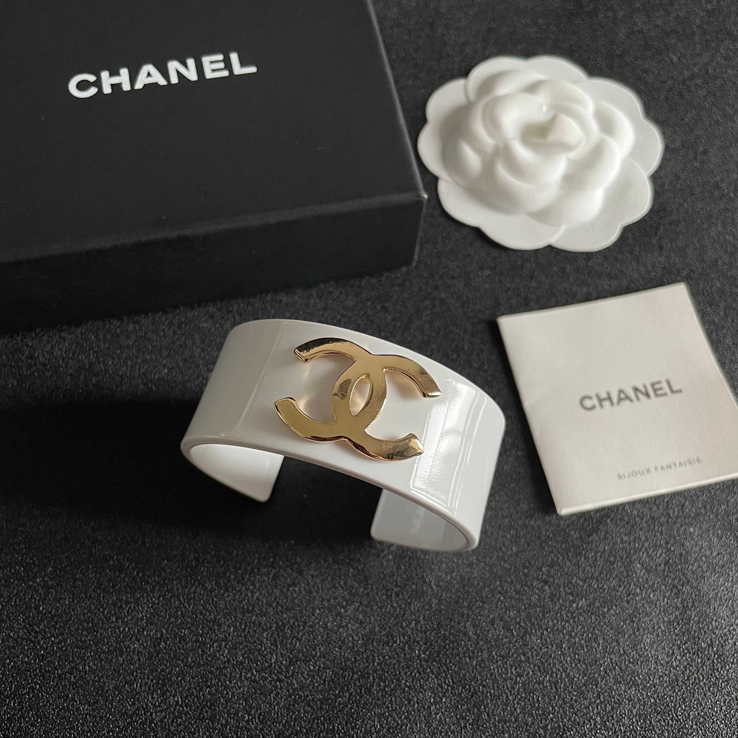 🌹CHANEL 香奈儿好品质亚克力宽版手镯bracelet jewelry  新款厚实手镯  高级定制精