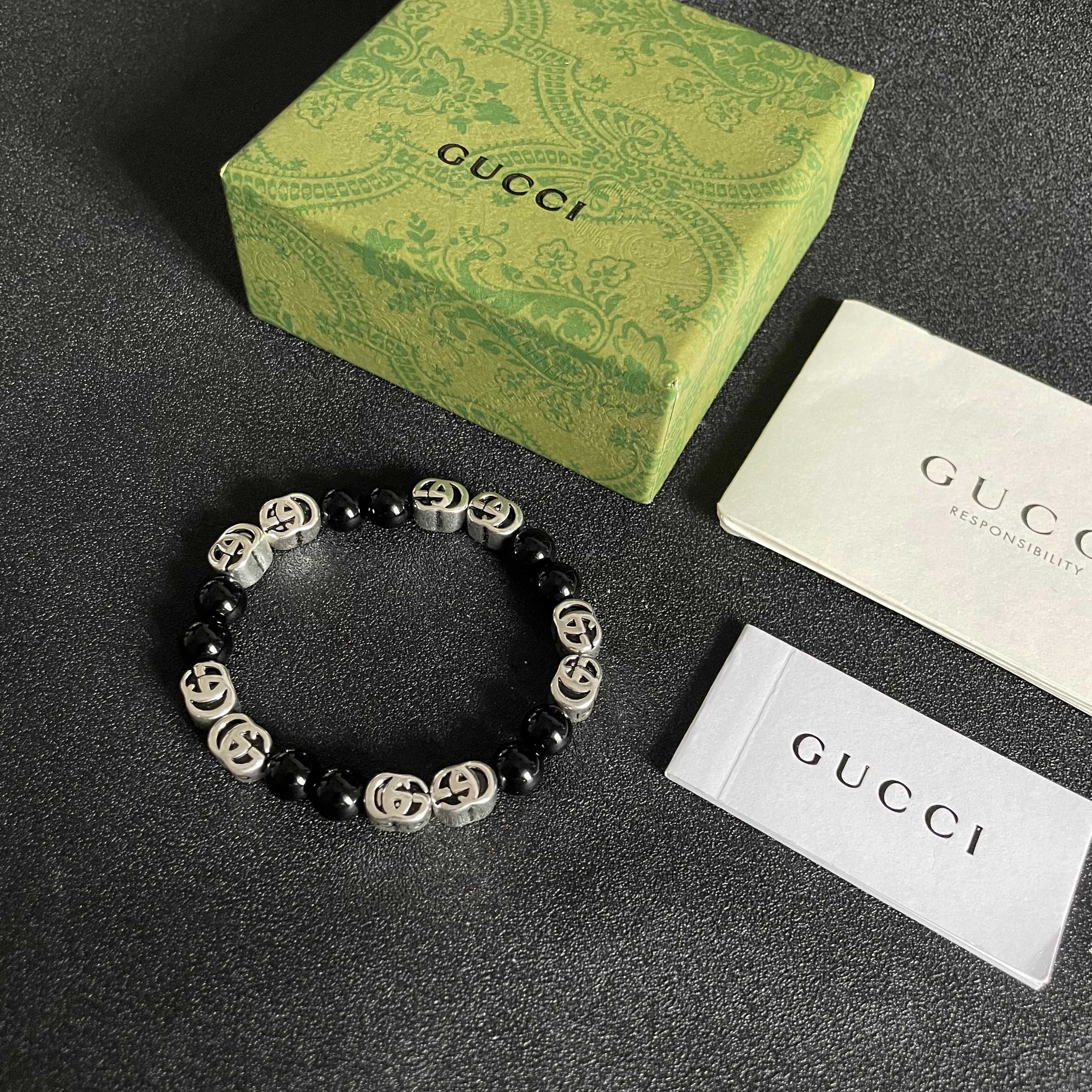  新款💦古驰Gucci双G字母潮流手链😉爆款随时断货休闲风格时尚造型设计很漂亮专柜材质👍专柜新款上市 美