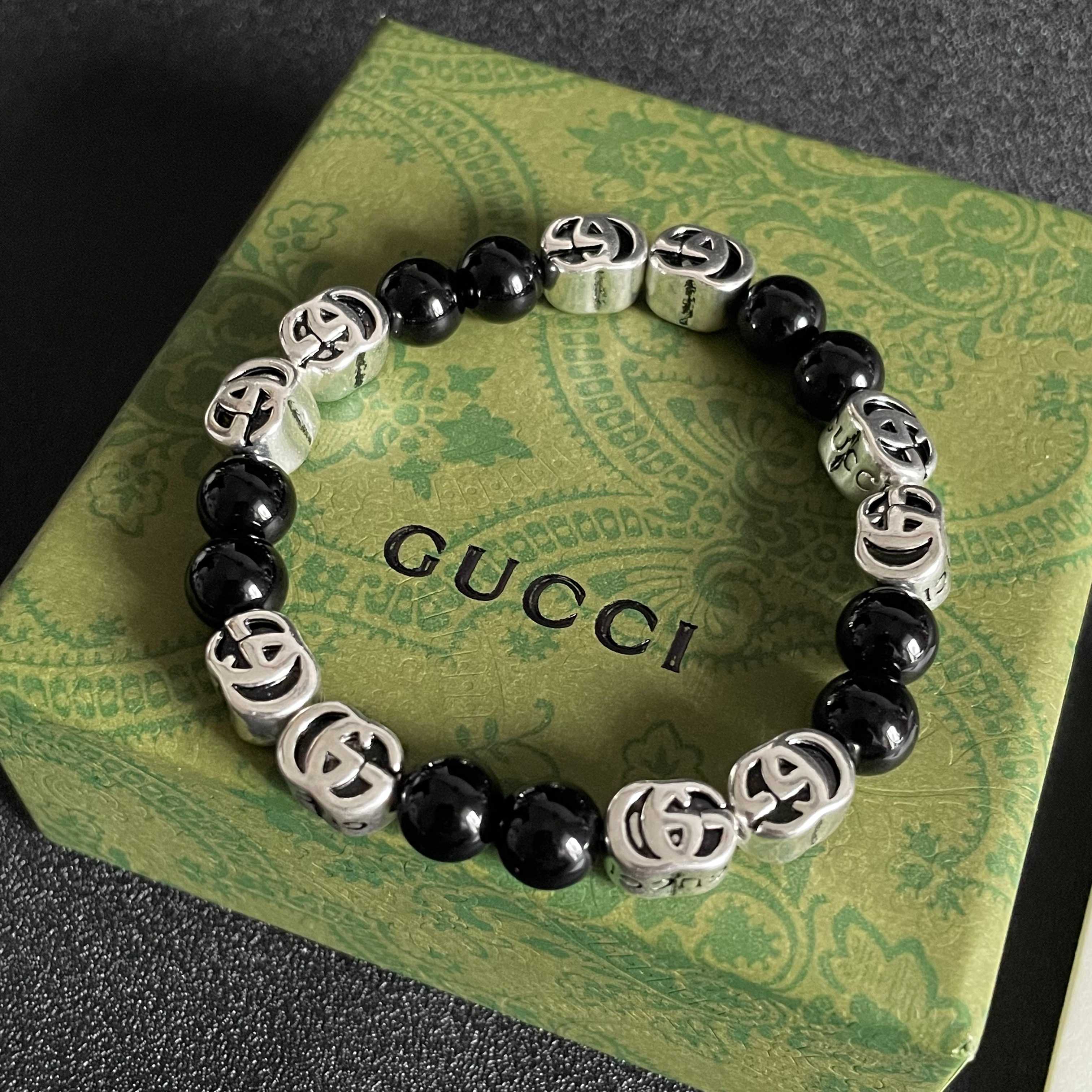  新款💦古驰Gucci双G字母潮流手链😉爆款随时断货休闲风格时尚造型设计很漂亮专柜材质👍专柜新款上市 美
