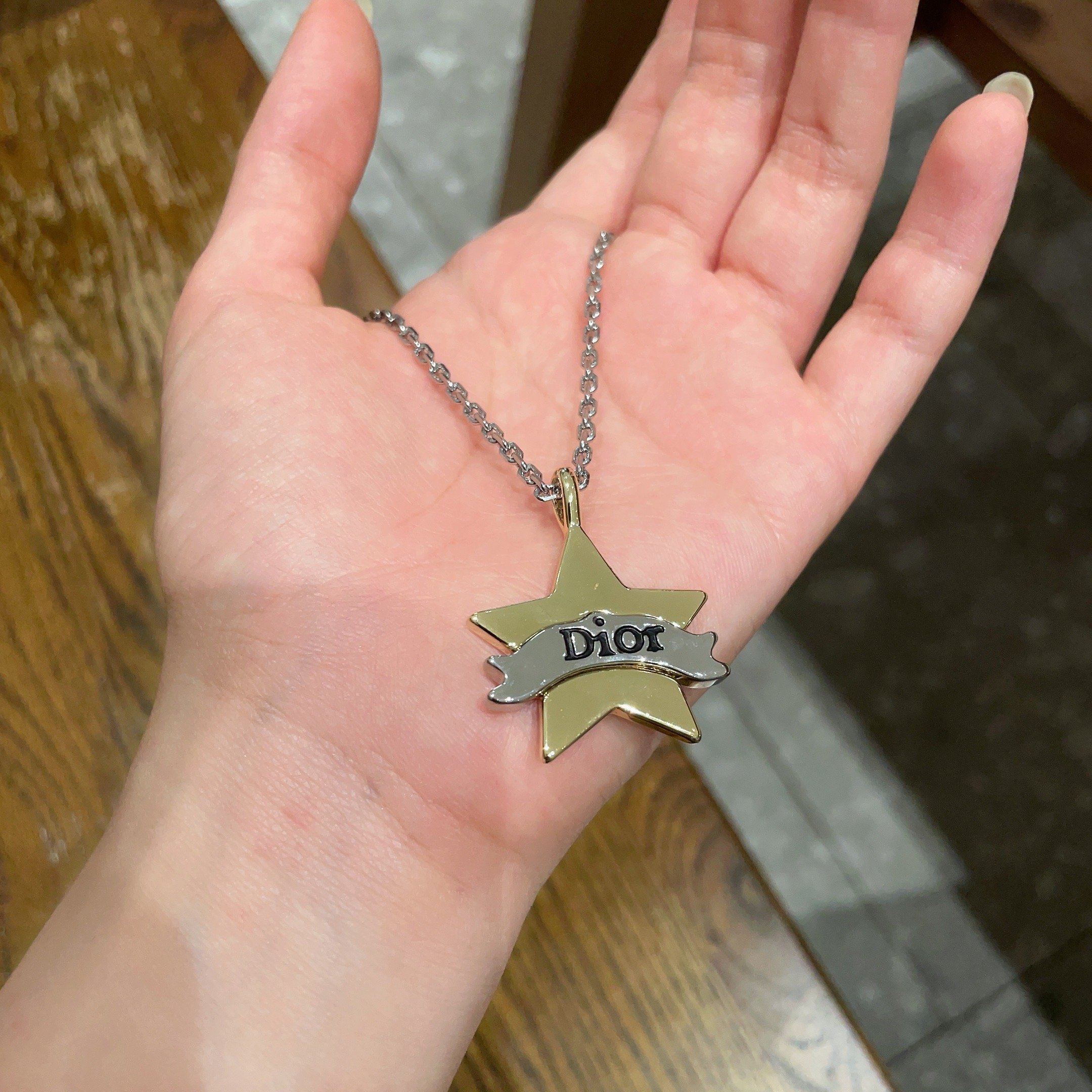 👑Dior 迪奥  中古 项链 专柜一致上新 精选原版一致 黄铜材质 甜美气质高雅.
