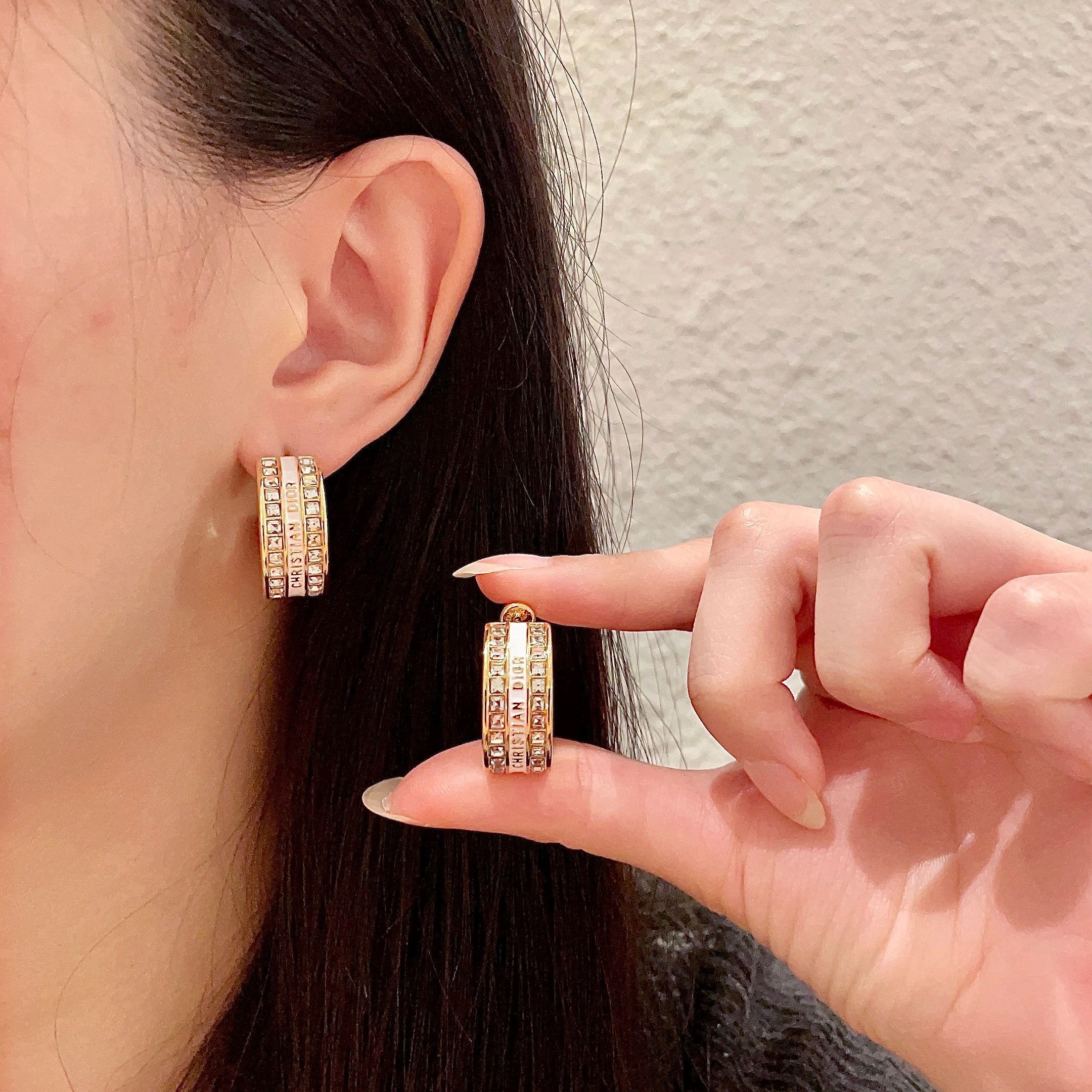 👑Dior 迪奥 中古 耳环 专柜一致上新 精选原版一致 黄铜材质 甜美气质高