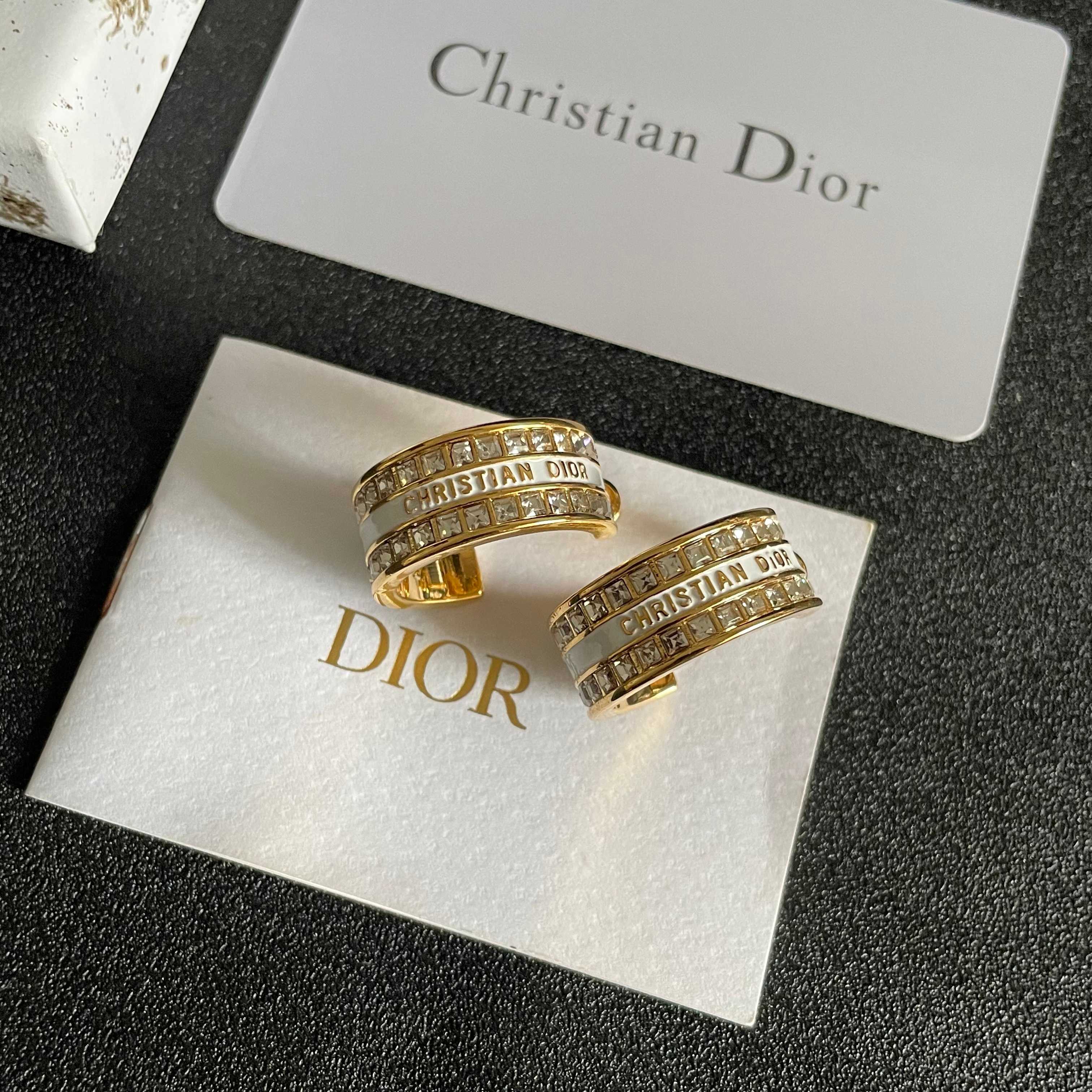 👑Dior 迪奥 中古 耳环 专柜一致上新 精选原版一致 黄铜材质 甜美气质高