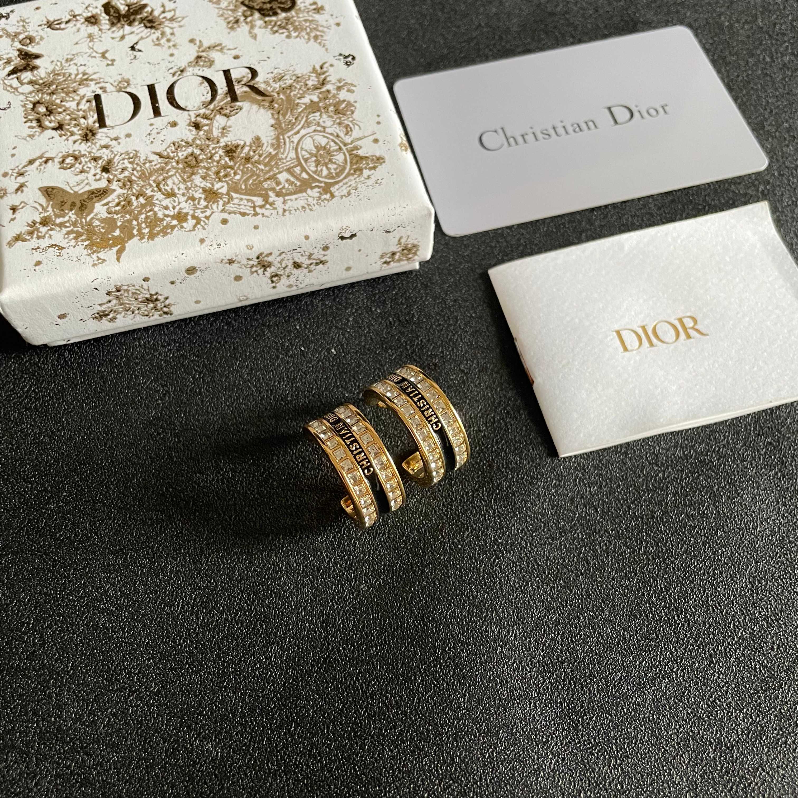 👑Dior 迪奥 中古 耳环 专柜一致上新 精选原版一致 黄铜材质 甜美气质高