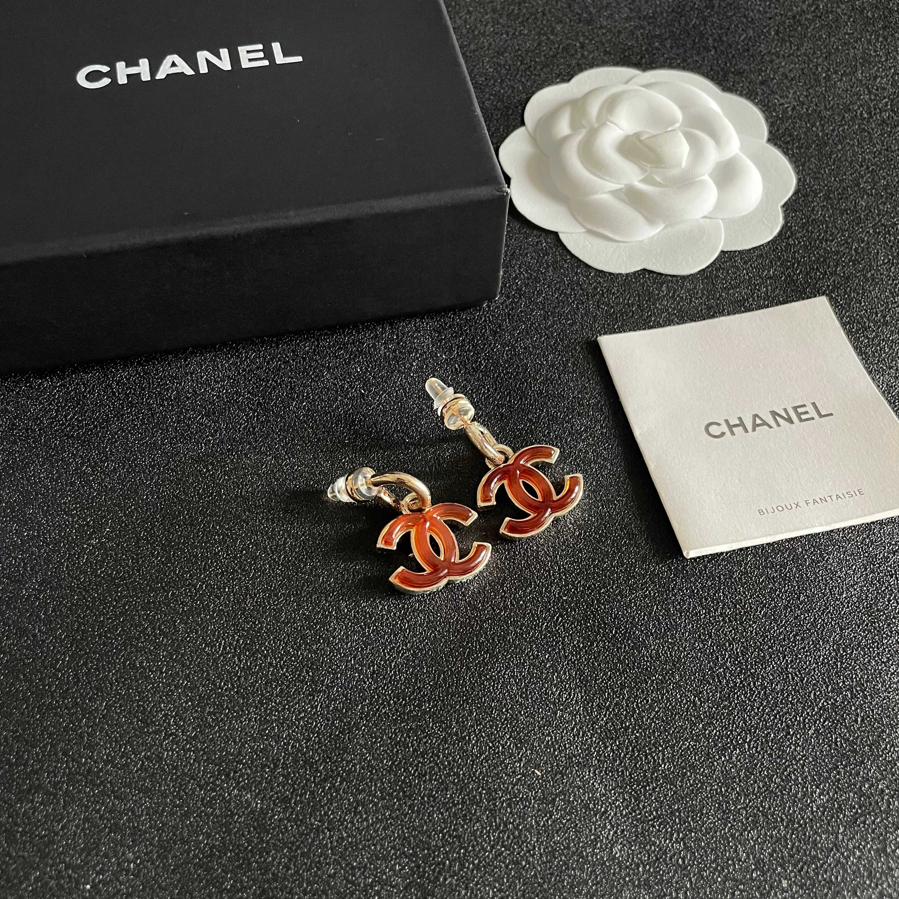  Chanel香奈儿 中古 耳钉👀小香家的款式真心无需多介绍😘🎶每一款都超好看，精致大方，非常显气质