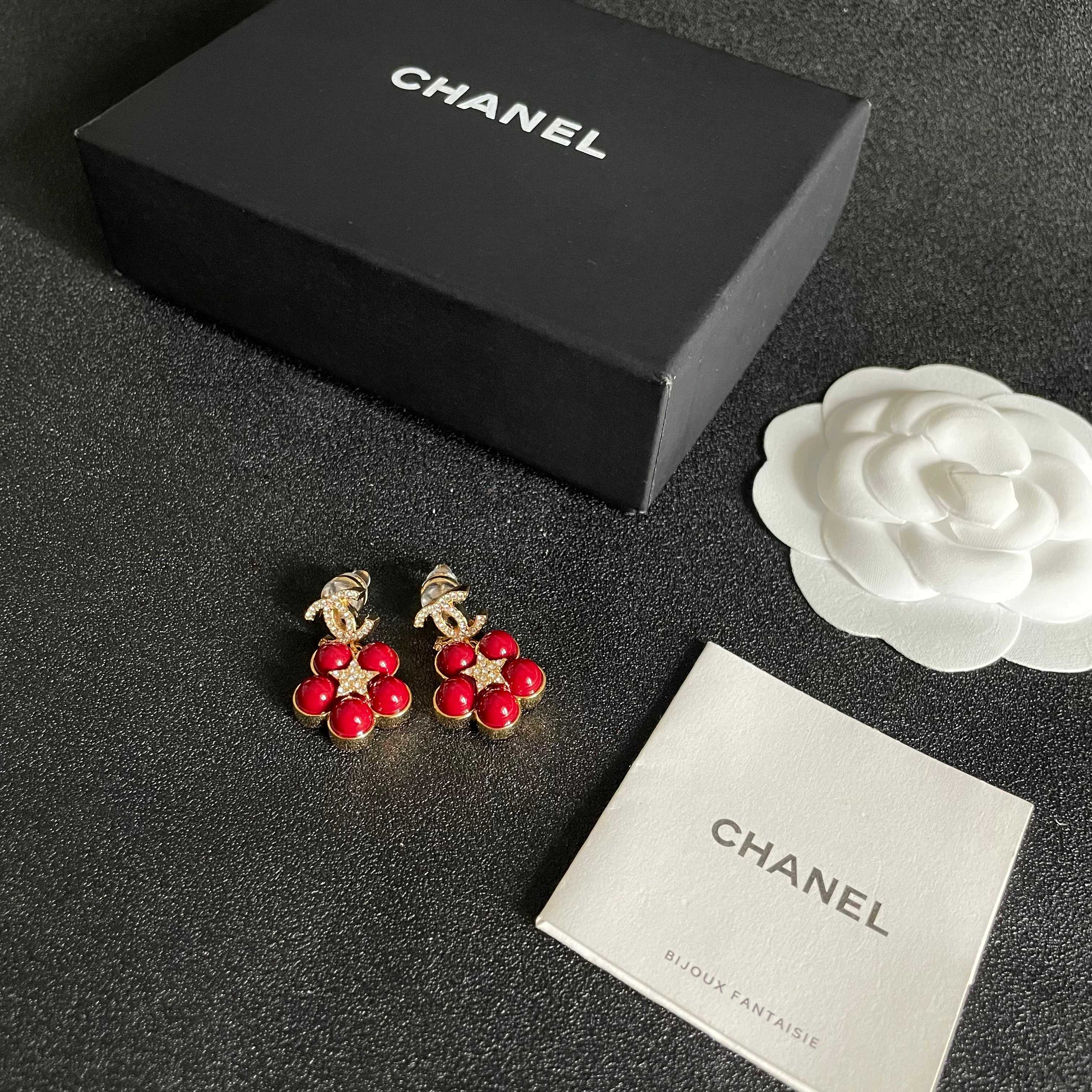  Chanel香奈儿 中古 耳钉👀小香家的款式真心无需多介绍😘🎶每一款都超好看，精致大方，非常显气质