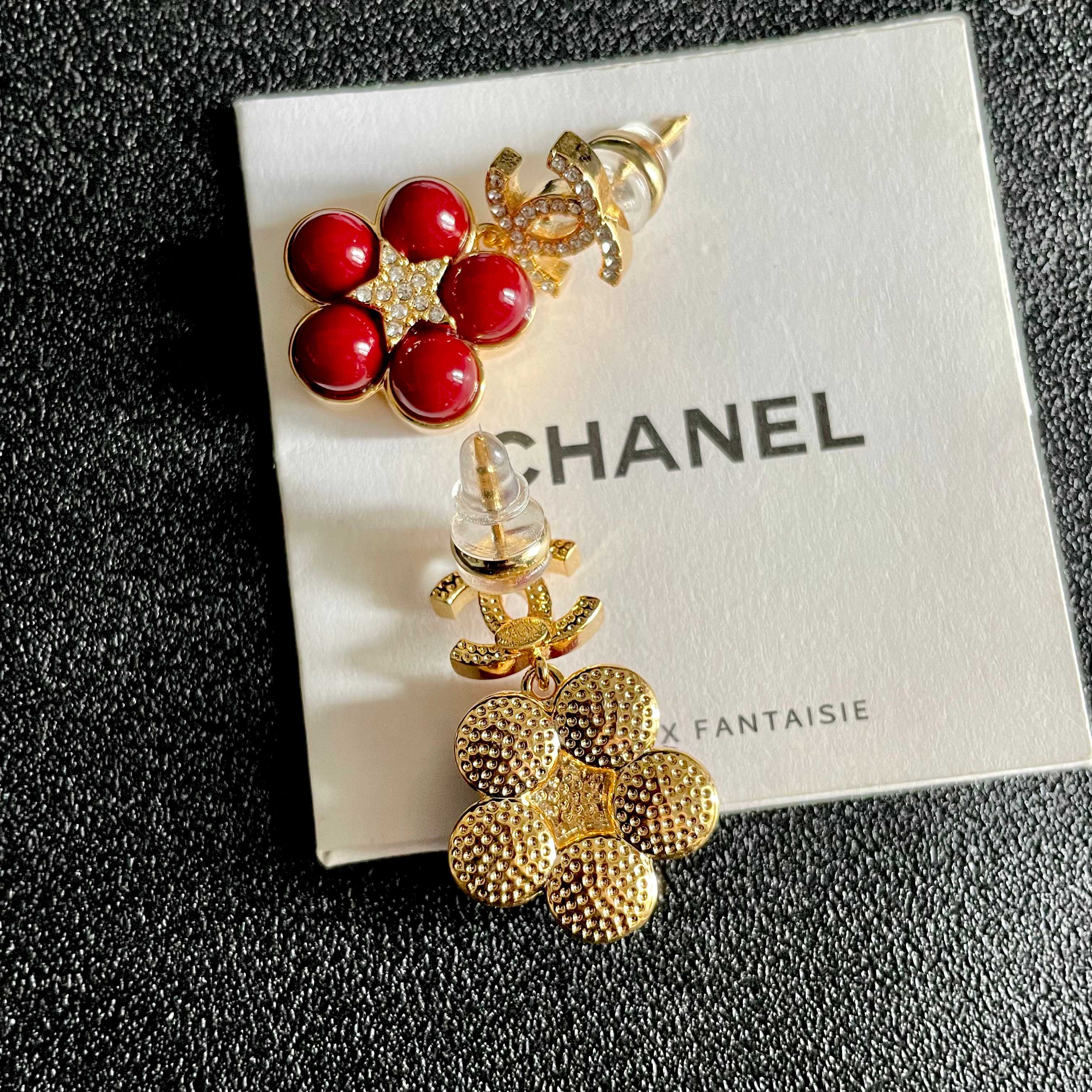  Chanel香奈儿 中古 耳钉👀小香家的款式真心无需多介绍😘🎶每一款都超好看，精致大方，非常显气质