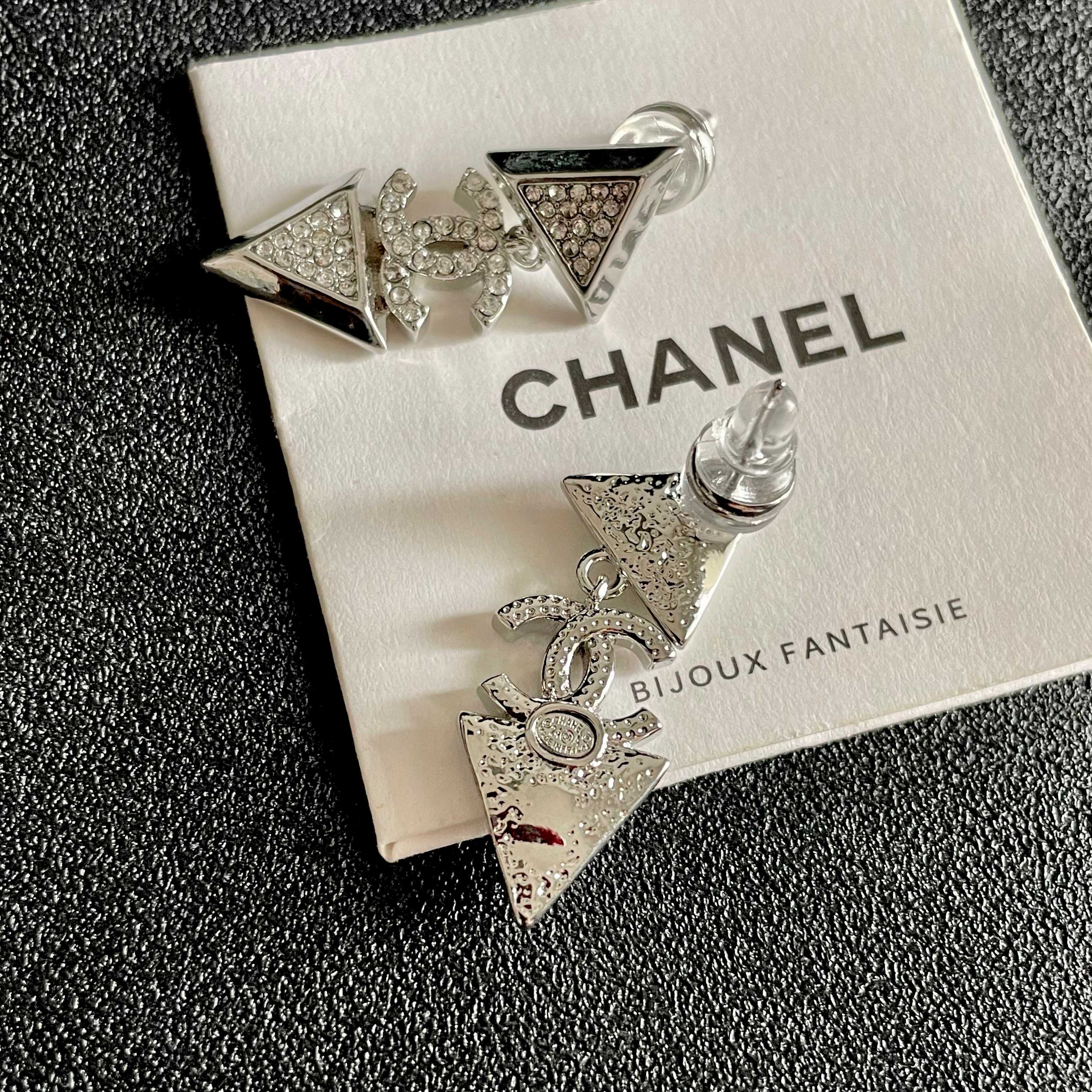  Chanel香奈儿 中古 耳钉👀小香家的款式真心无需多介绍😘🎶每一款都超好看，精致大方，非常显气质