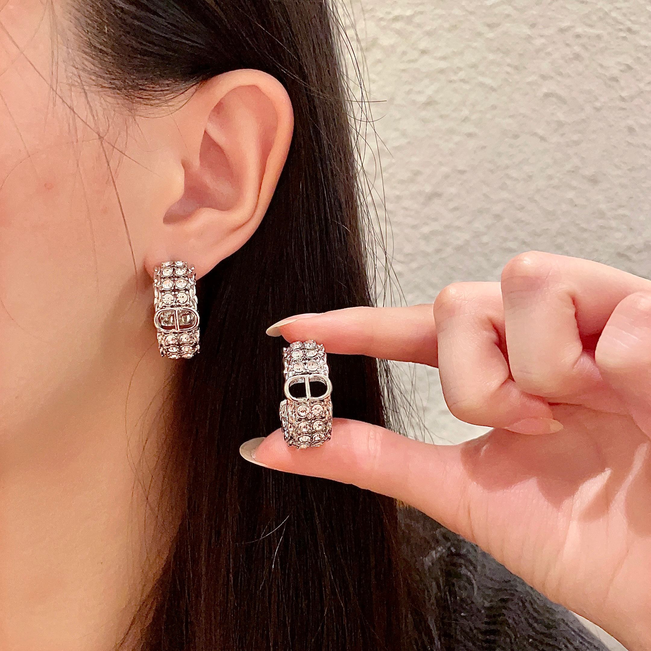 👑Dior 迪奥 中古 耳环 专柜一致上新 精选原版一致 黄铜材质 甜美气质高