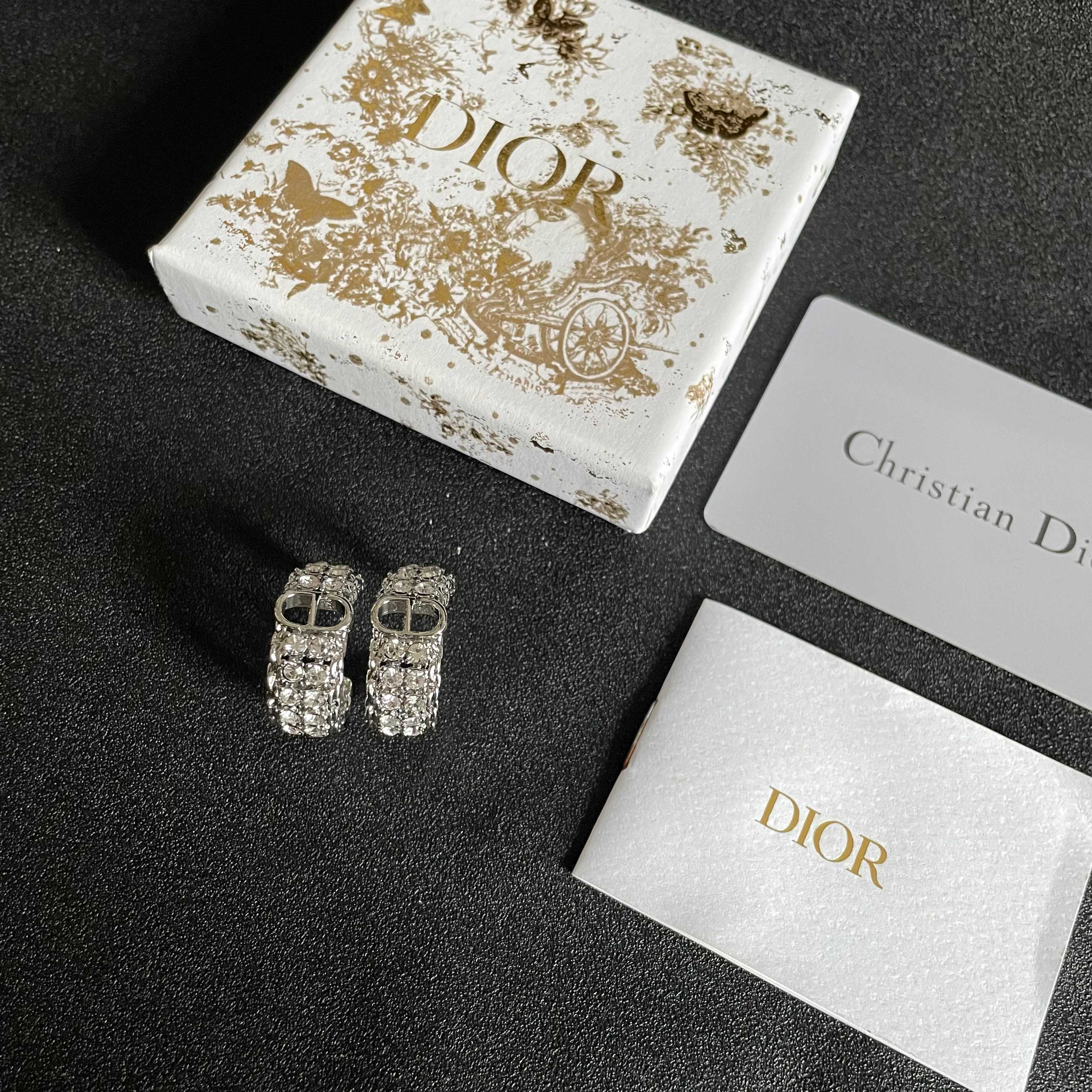 👑Dior 迪奥 中古 耳环 专柜一致上新 精选原版一致 黄铜材质 甜美气质高