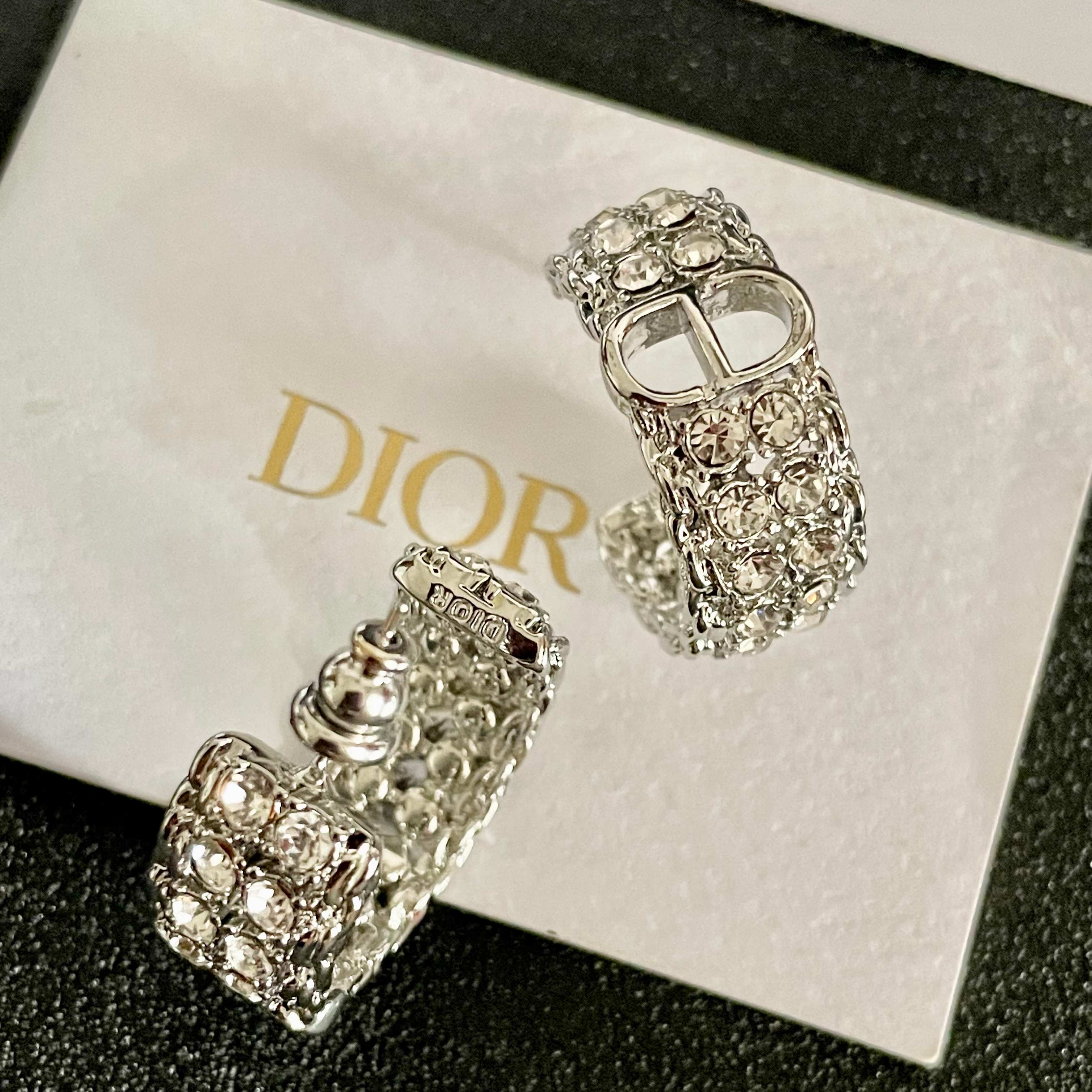 👑Dior 迪奥 中古 耳环 专柜一致上新 精选原版一致 黄铜材质 甜美气质高