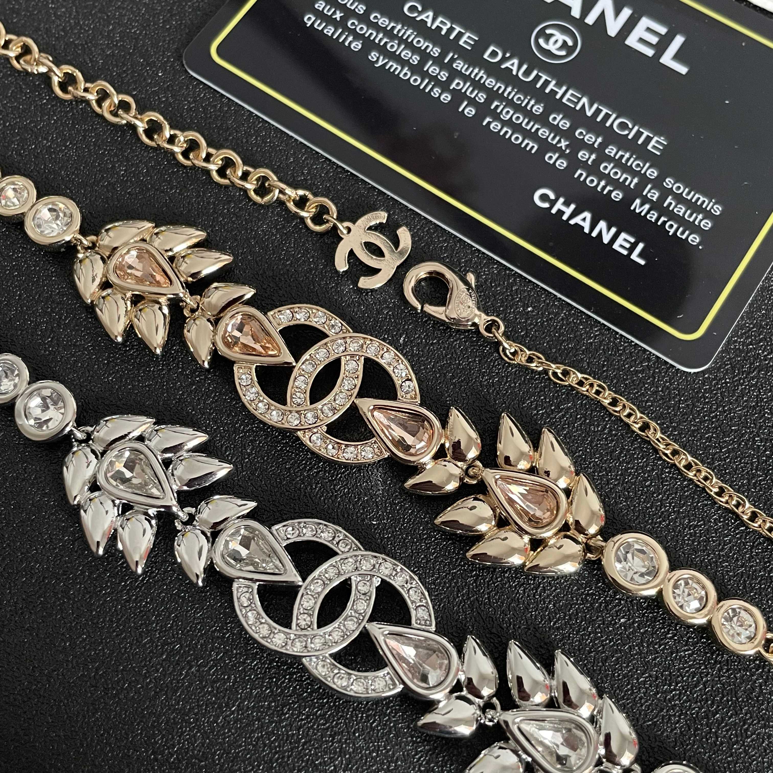  Chanel香奈儿 中古 项链👀小香家的款式真心无需多介绍😘🎶每一款都超好看，精致大方，非常显气质