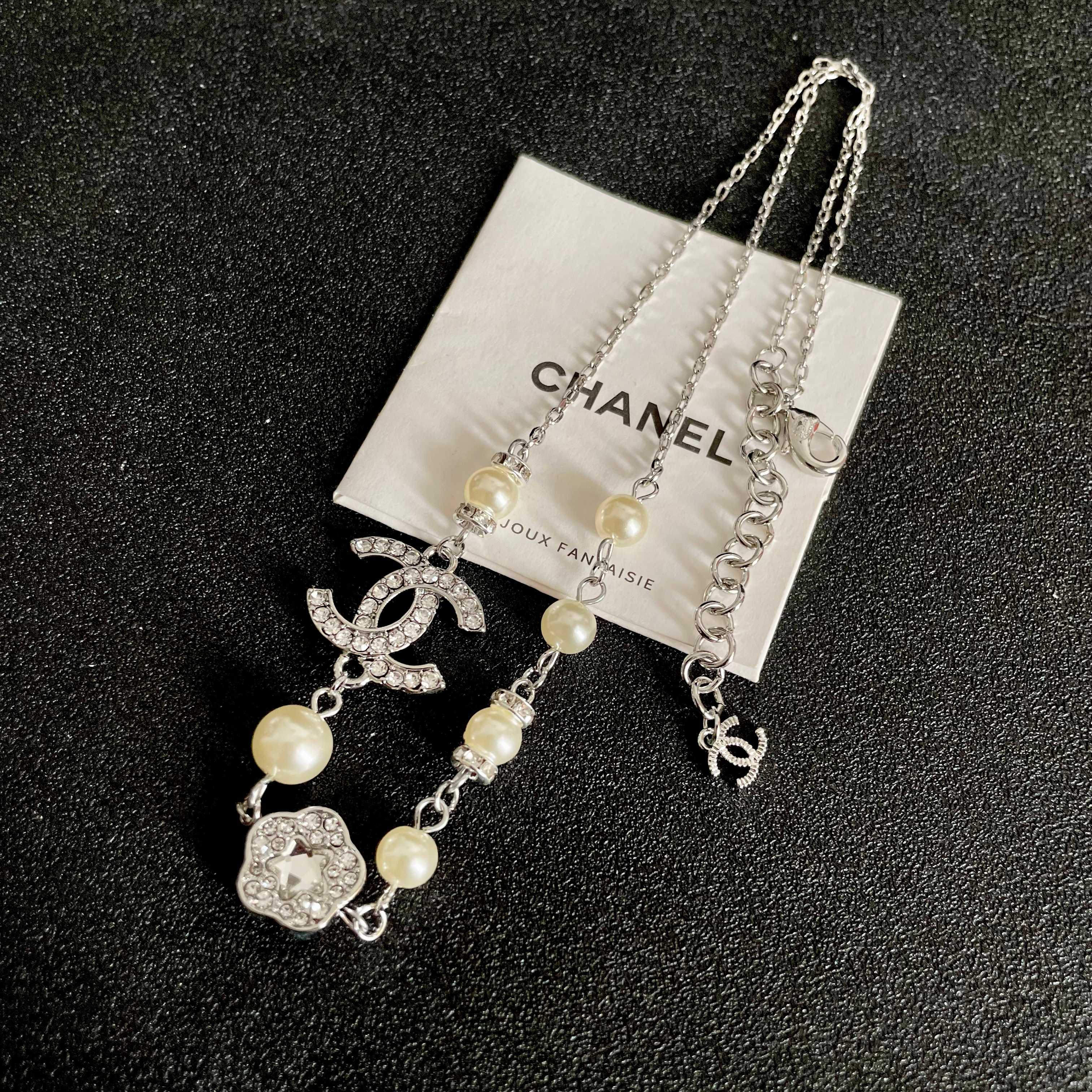  Chanel香奈儿 中古 项链👀小香家的款式真心无需多介绍😘🎶每一款都超好看，精致大方，非常显气质