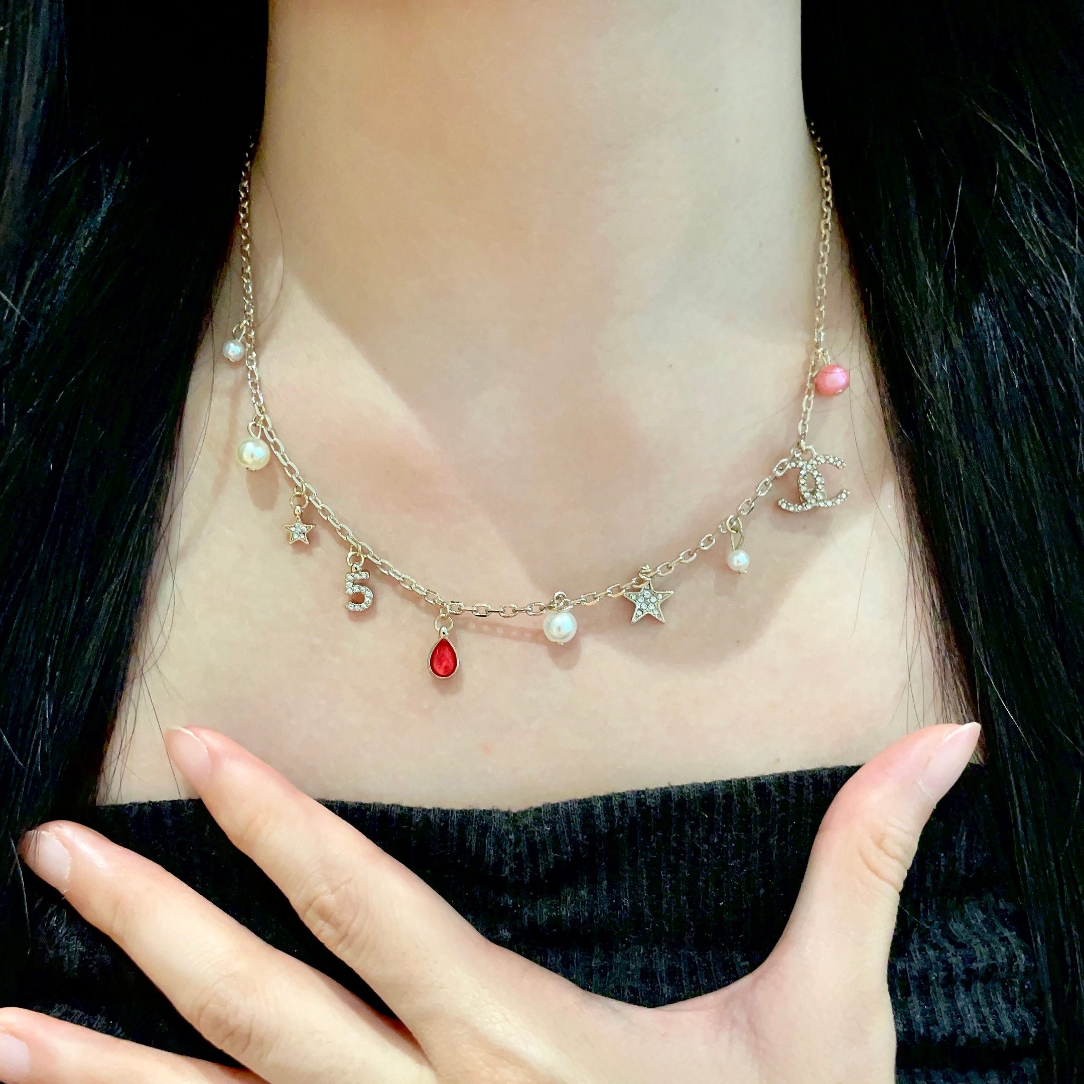  Chanel香奈儿 中古 项链👀小香家的款式真心无需多介绍😘🎶每一款都超好看，精致大方，非常显气质