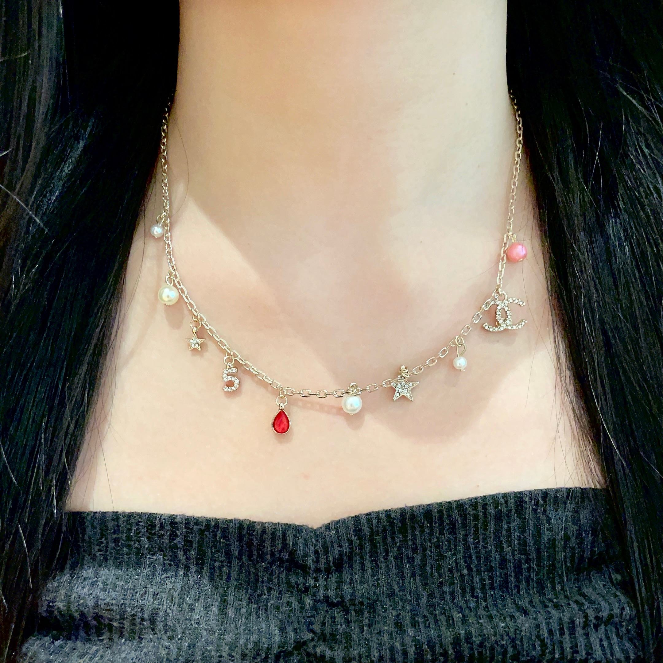  Chanel香奈儿 中古 项链👀小香家的款式真心无需多介绍😘🎶每一款都超好看，精致大方，非常显气质