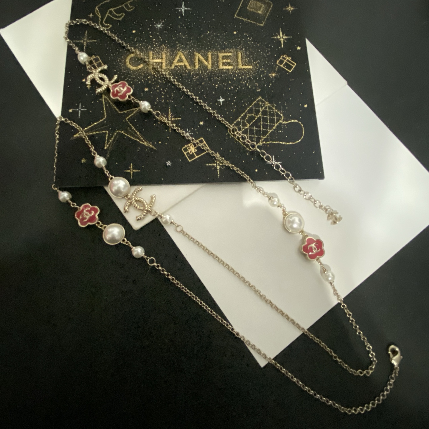  Chanel香奈儿 中古 字母毛衣链 项链👀小香家的款式真心无需多介绍😘🎶每一款都超好看，精致大方，非
