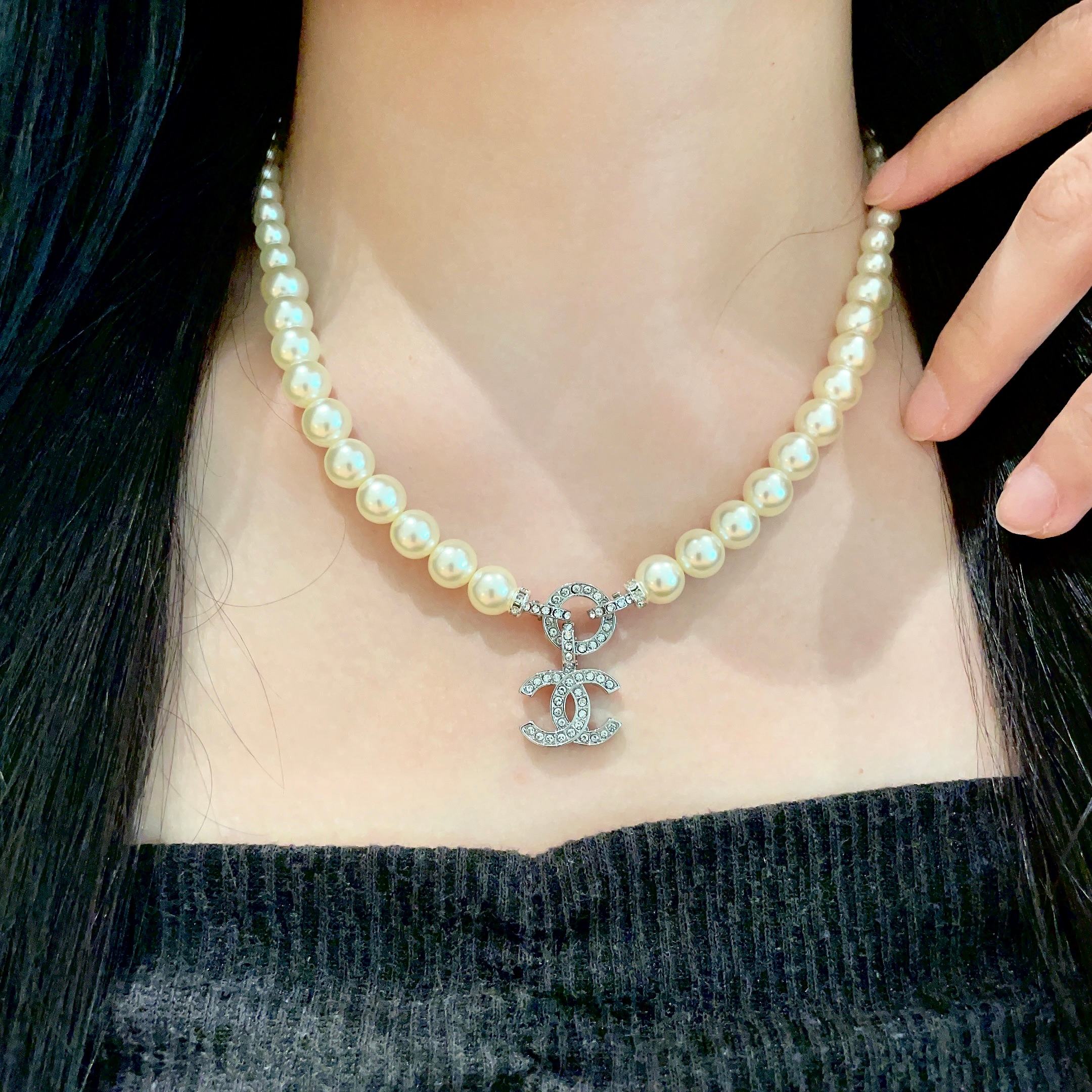  Chanel香奈儿 中古 双C项链👀小香家的款式真心无需多介绍😘🎶每一款都超好看，精致大方，非常显气质