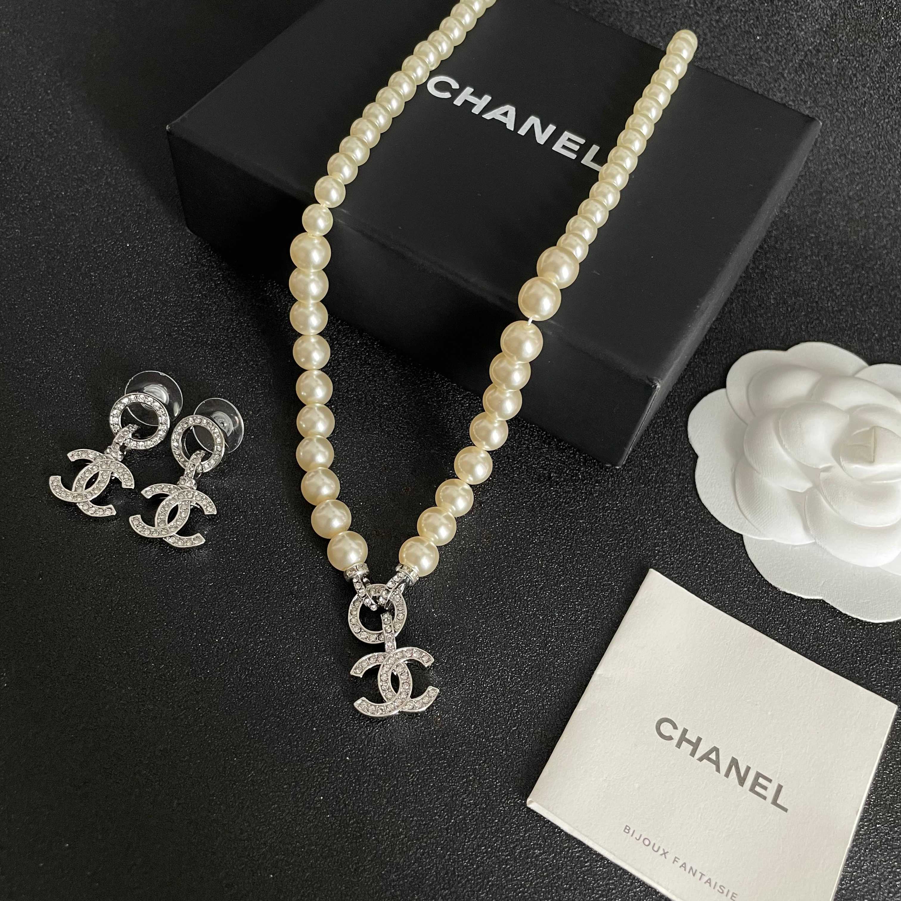  Chanel香奈儿 中古 双C项链👀小香家的款式真心无需多介绍😘🎶每一款都超好看，精致大方，非常显气质