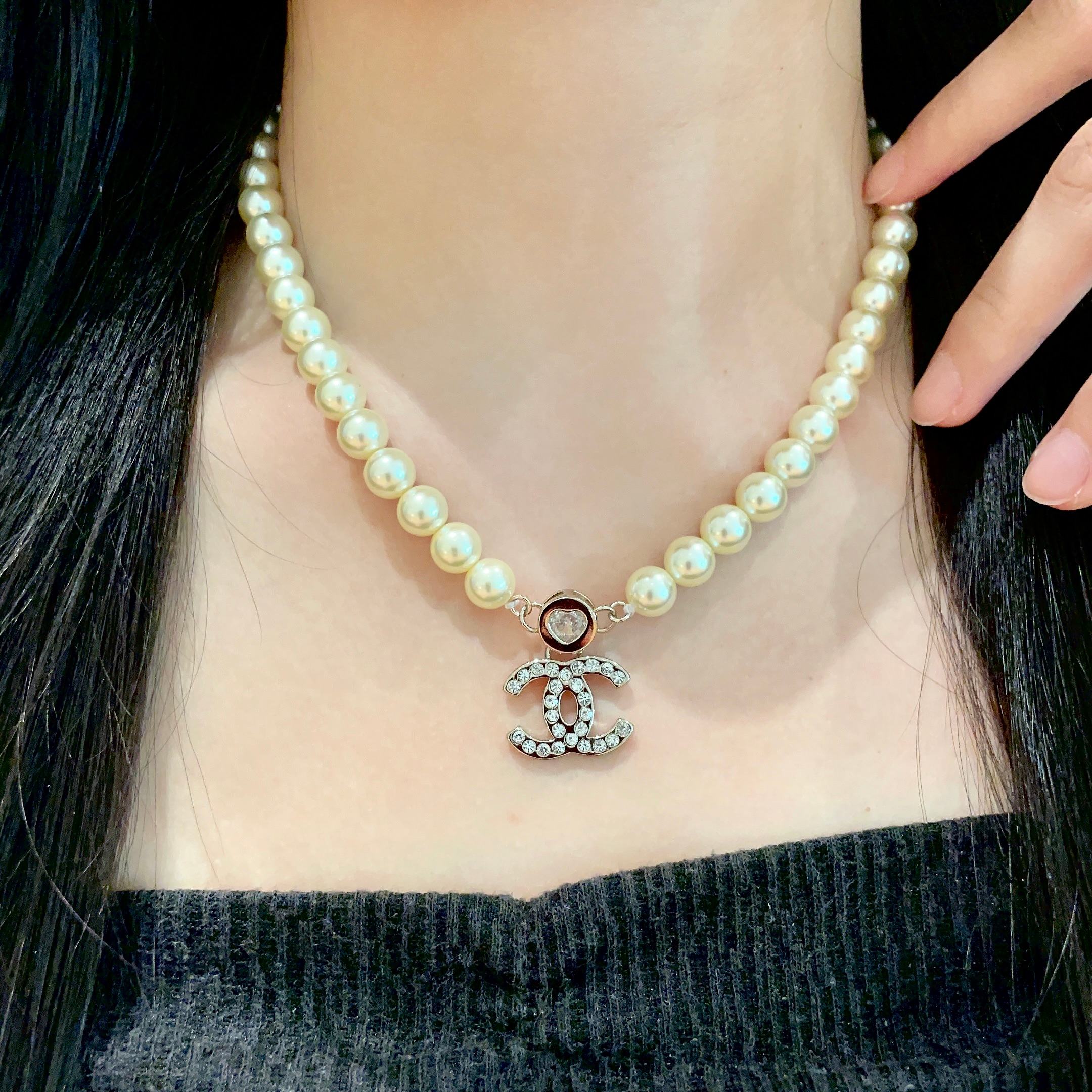  Chanel香奈儿 中古 双C项链👀小香家的款式真心无需多介绍😘🎶每一款都超好看，精致大方，非常显气质