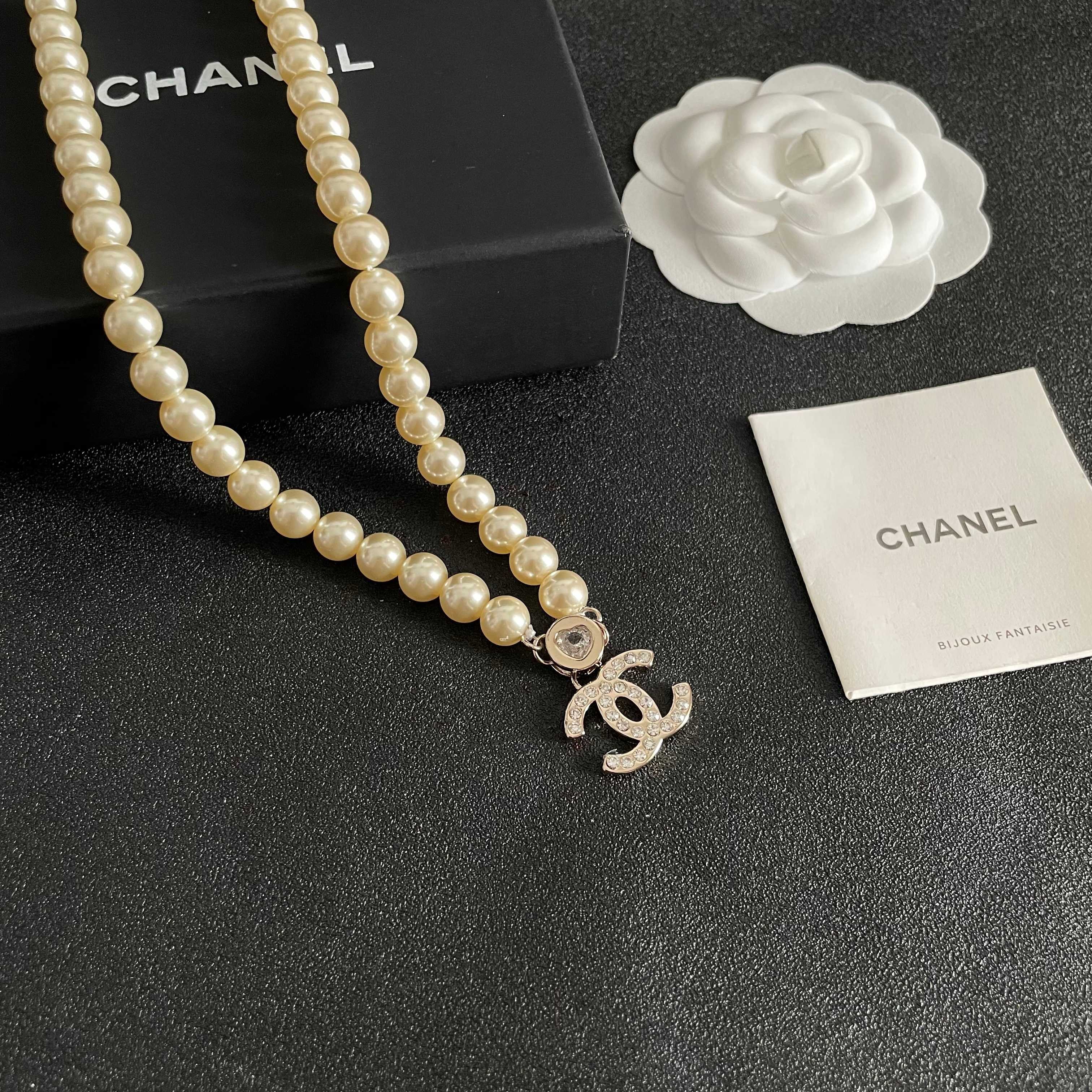  Chanel香奈儿 中古 双C项链👀小香家的款式真心无需多介绍😘🎶每一款都超好看，精致大方，非常显气质