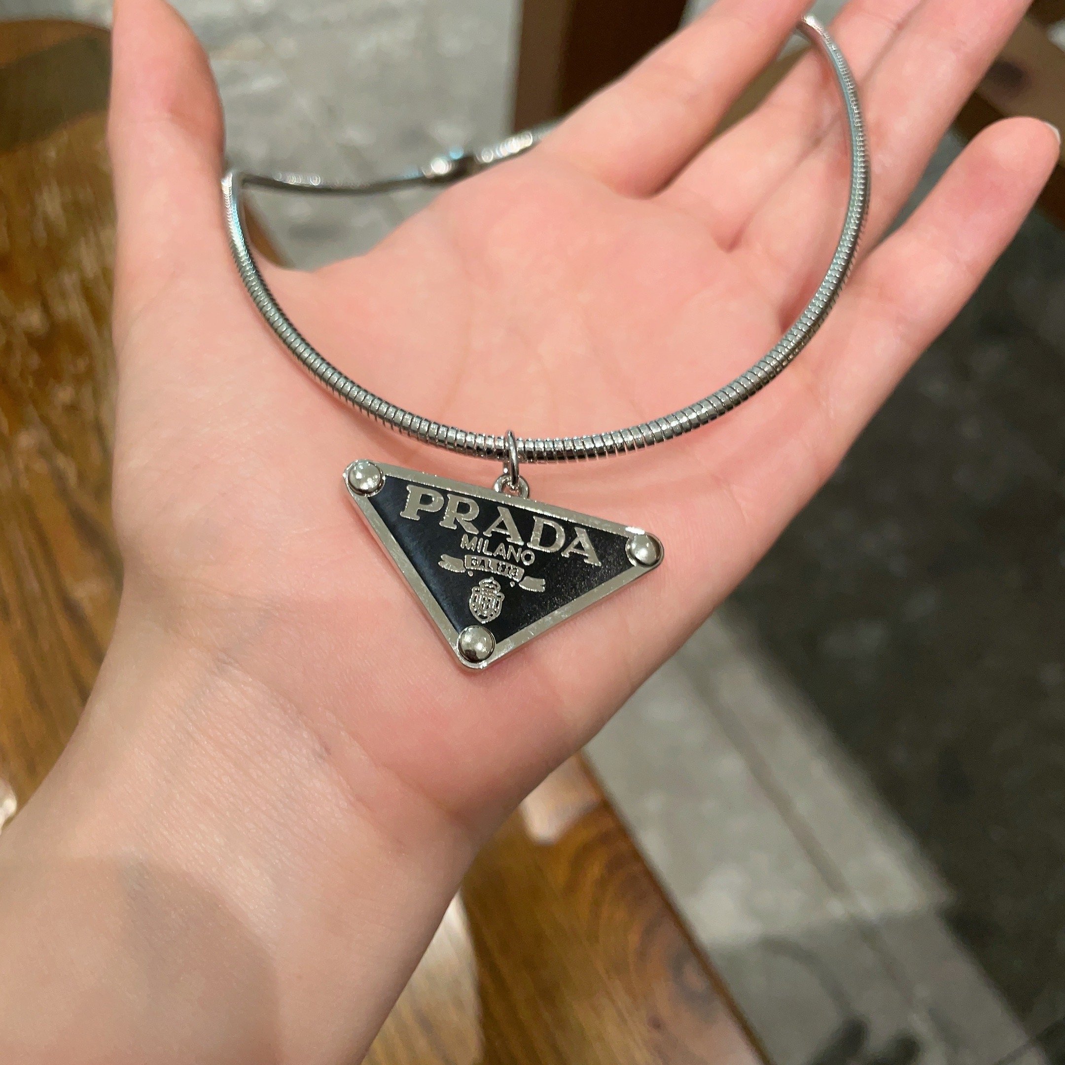 P240 💙PRADA PRADA TRIANGULAR DECORATOR COLLAR QUEST SELECTION - 图片 4