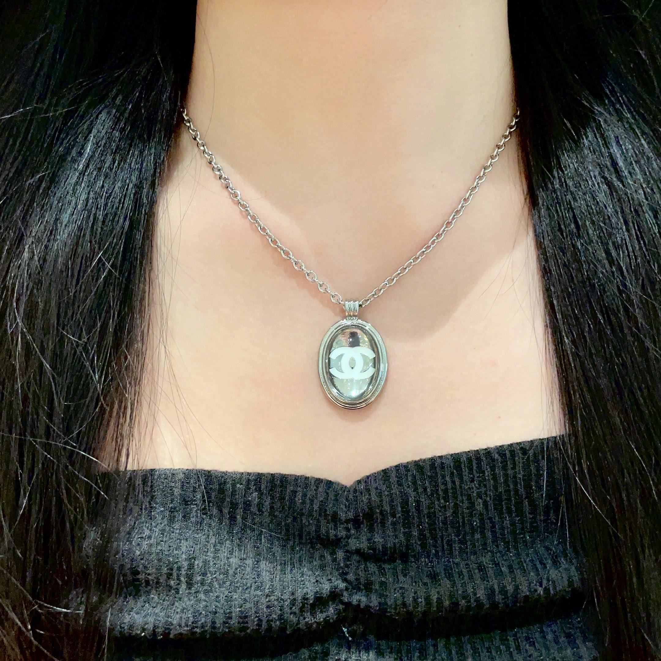  Chanel香奈儿 中古 字母项链👀小香家的款式真心无需多介绍😘🎶每一款都超好看，精致大方，非常显气质