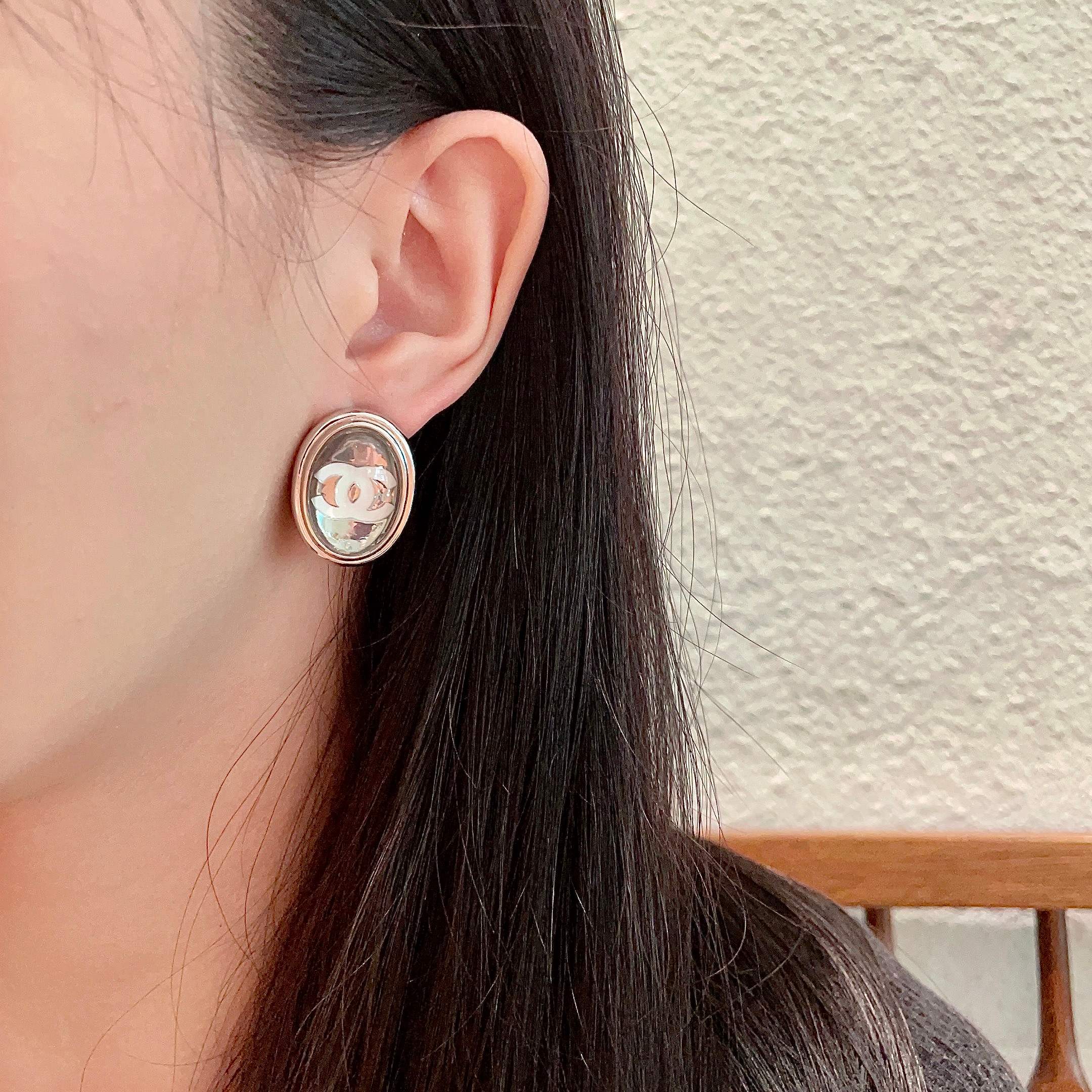  Chanel香奈儿 中古 耳钉👀小香家的款式真心无需多介绍😘🎶每一款都超好看，精致大方，非常显气质.