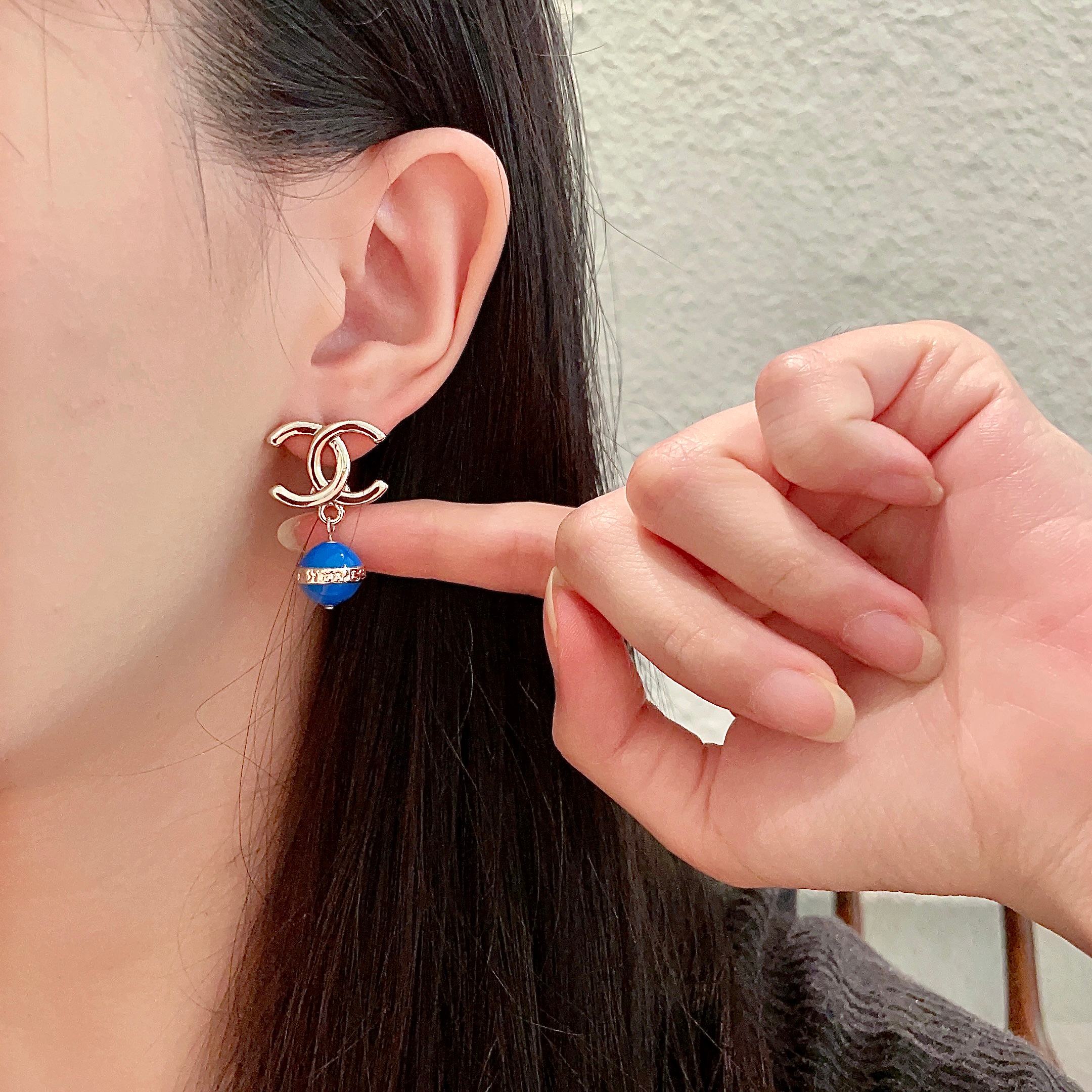  Chanel香奈儿 中古 双C耳钉👀原版复刻logo 小香家的款式真心无需多介绍😘🎶每一款都超好看，精