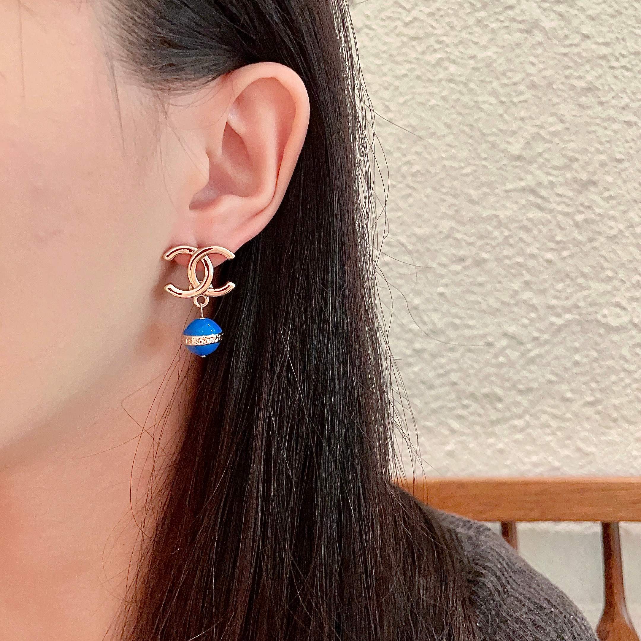  Chanel香奈儿 中古 双C耳钉👀原版复刻logo 小香家的款式真心无需多介绍😘🎶每一款都超好看，精