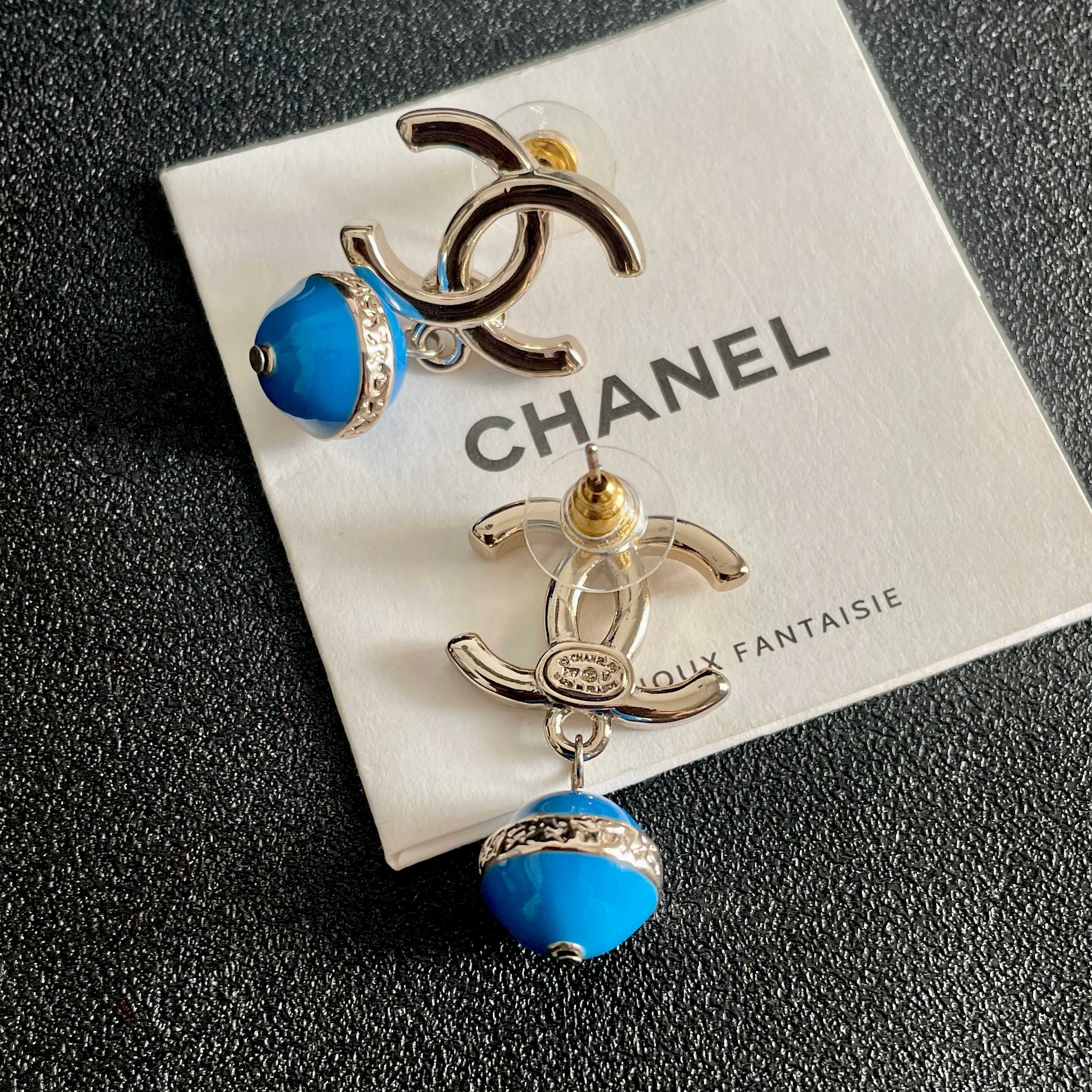  Chanel香奈儿 中古 双C耳钉👀原版复刻logo 小香家的款式真心无需多介绍😘🎶每一款都超好看，精