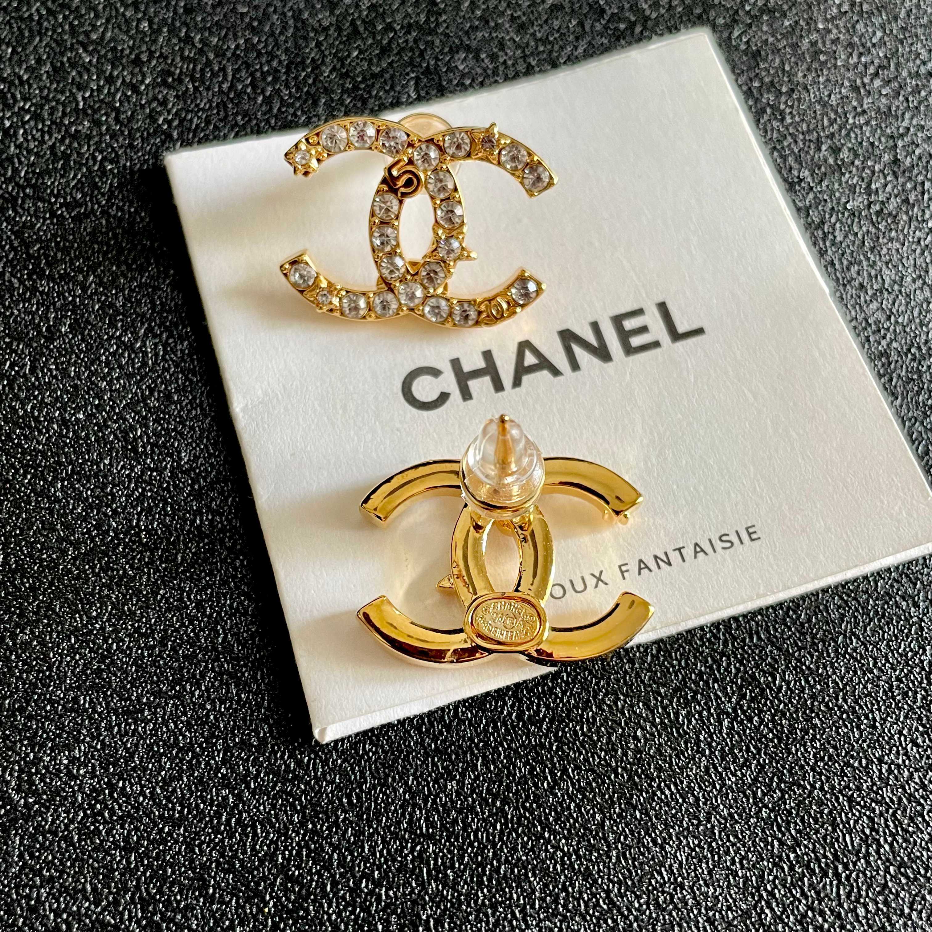  Chanel香奈儿 中古 双C耳钉👀原版复刻logo 小香家的款式真心无需多介绍😘🎶每一款都超好看，精