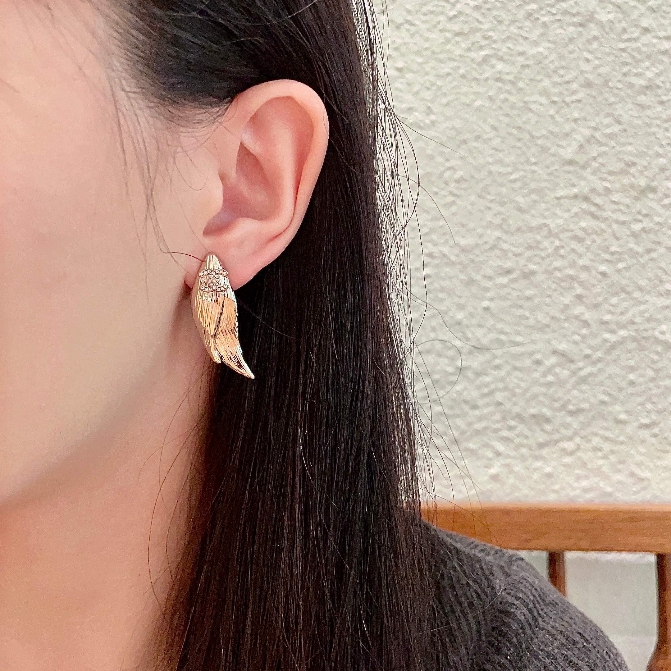  Chanel香奈儿 中古 双C耳钉👀原版复刻logo 小香家的款式真心无需多介绍😘🎶每一款都超好看，精