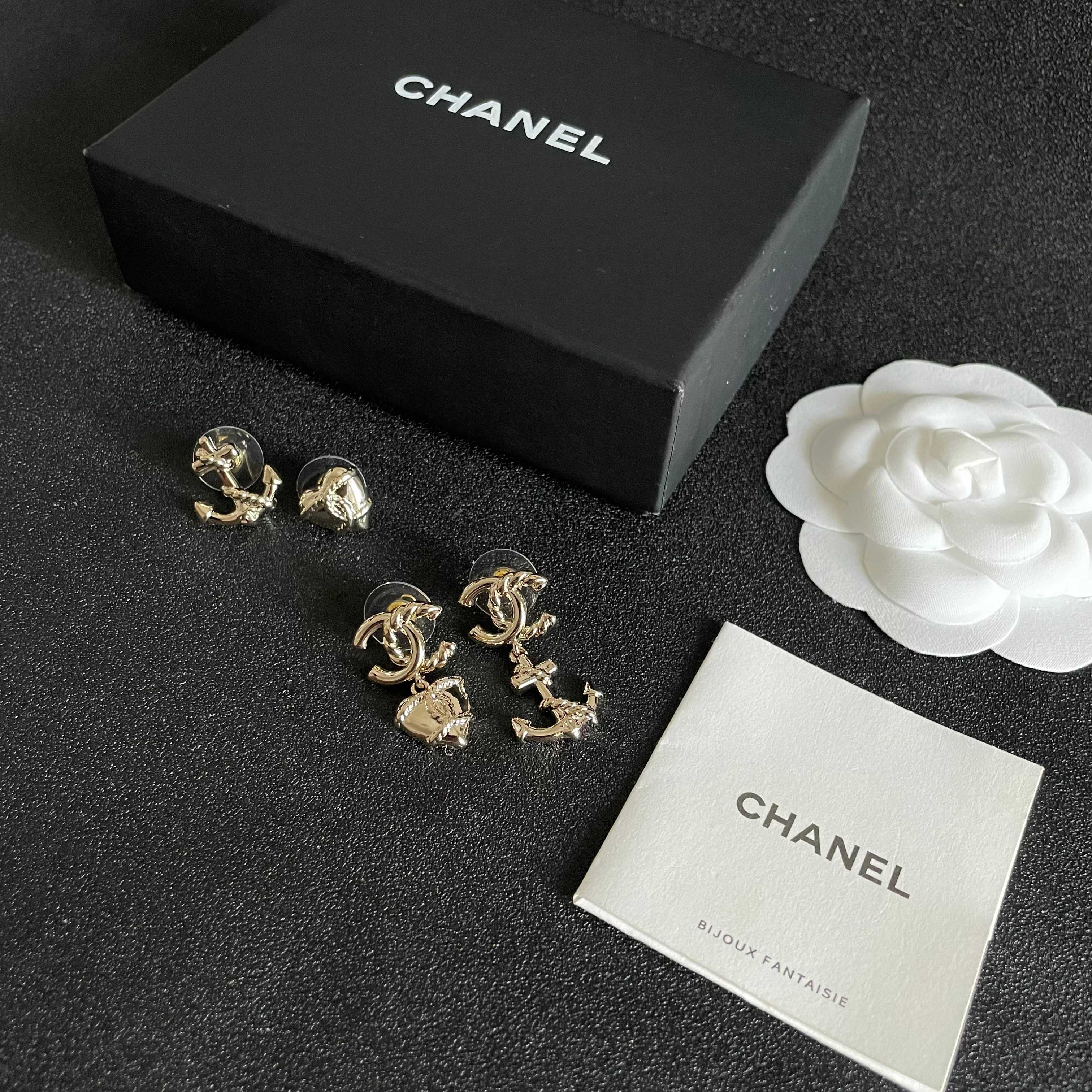  Chanel香奈儿 中古 双C耳钉👀原版复刻logo 小香家的款式真心无需多介绍😘🎶每一款都超好看，精