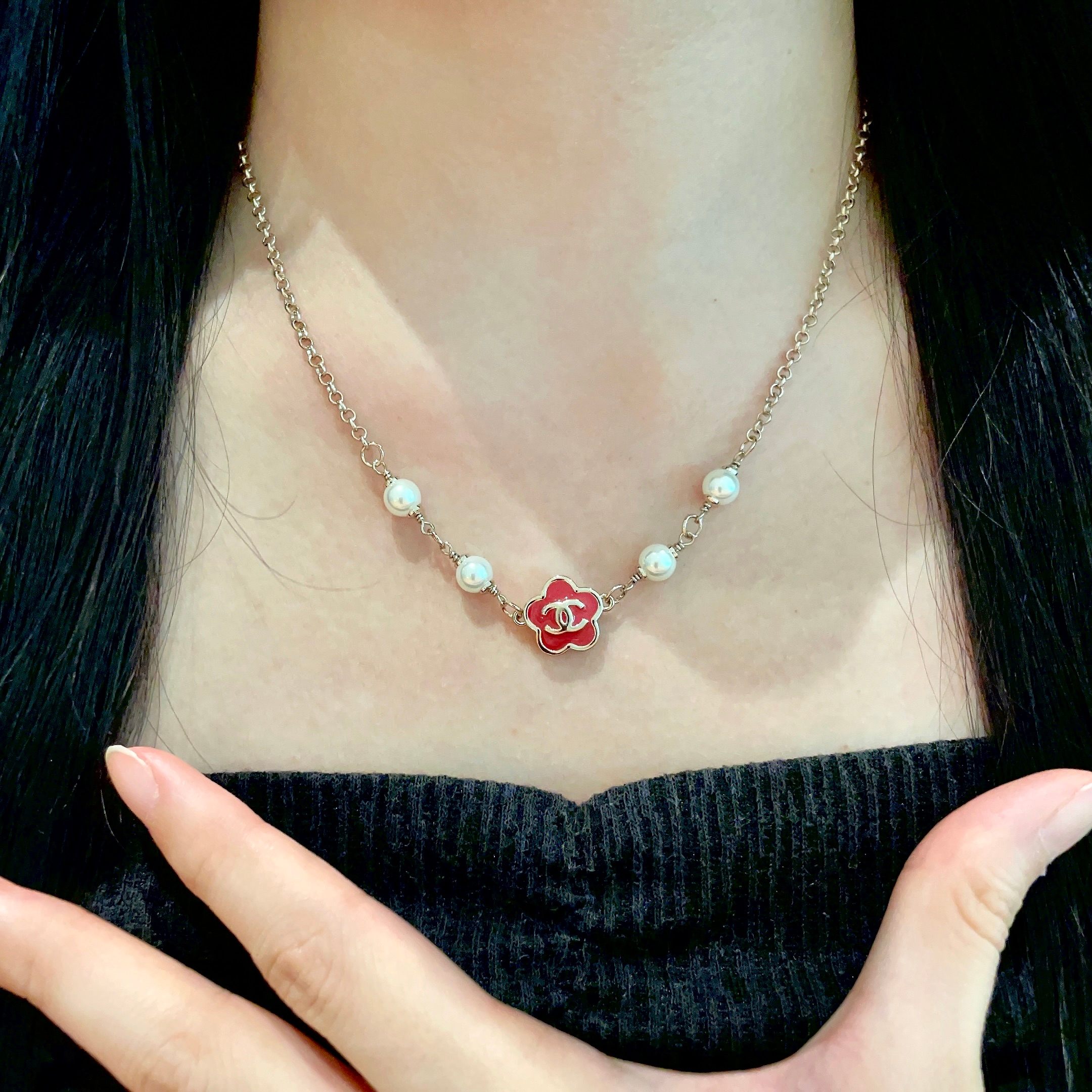  Chanel香奈儿 中古 字母 项链👀小香家的款式真心无需多介绍😘🎶每一款都超好看，精致大方，非常显气