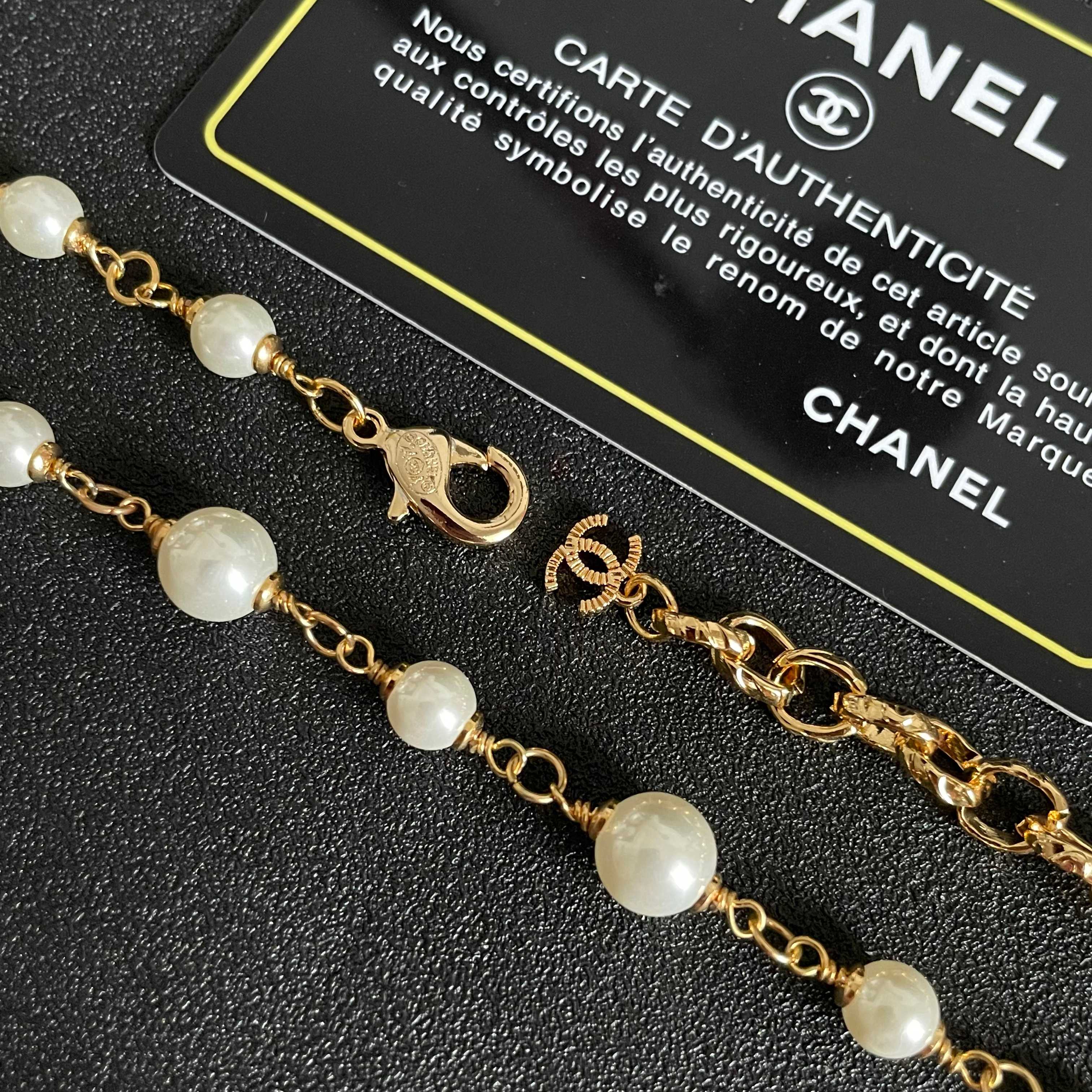  Chanel香奈儿 中古 字母 项链👀小香家的款式真心无需多介绍😘🎶每一款都超好看，精致大方，非常显气