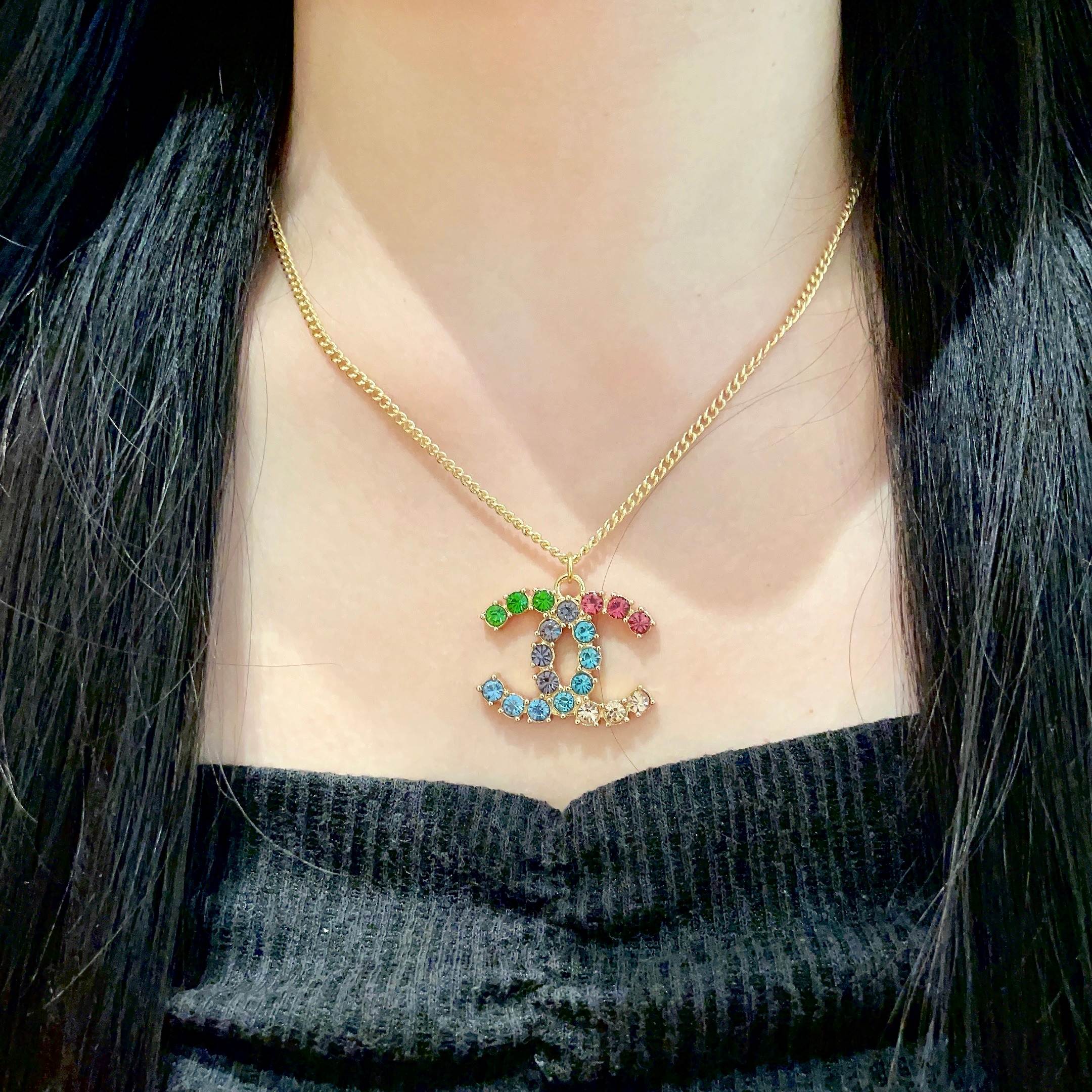 Chanel香奈儿 中古 字母 项链👀小香家的款式真心无需多介绍😘🎶每一款都超好看，精致大方，非常显气