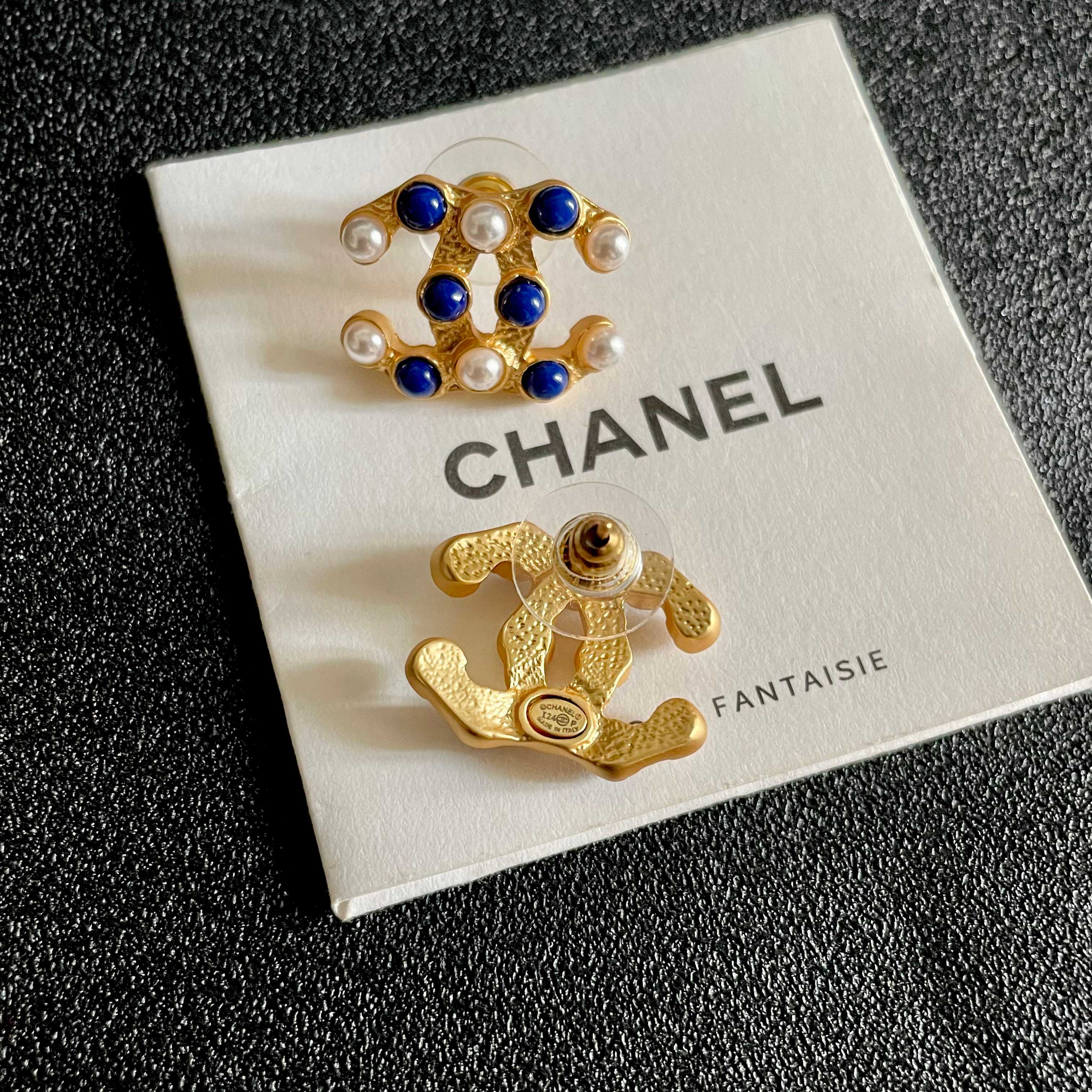  Chanel香奈儿 中古 耳钉👀小香家的款式真心无需多介绍😘🎶每一款都超好看，精致大方，非常显气质.