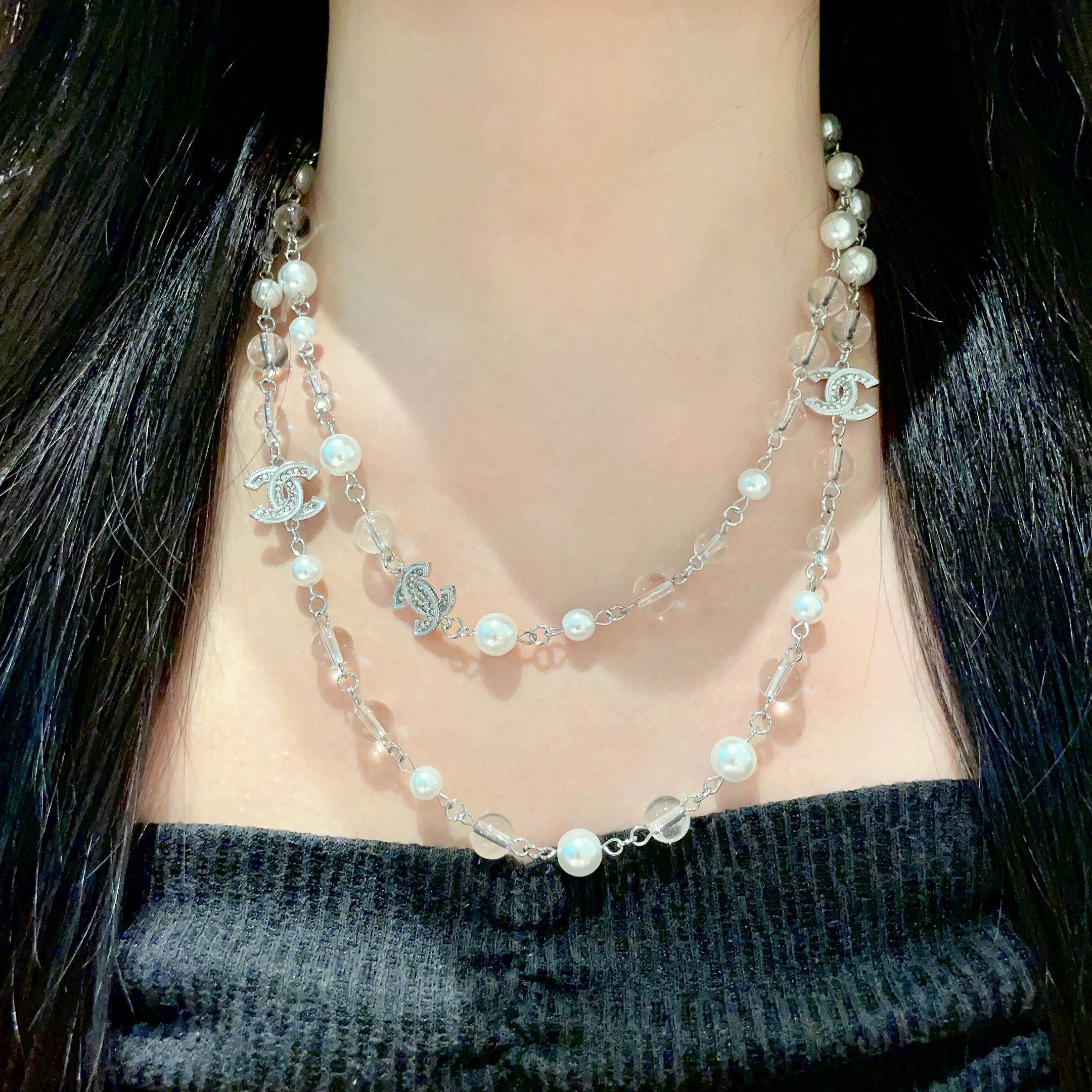 Chanel香奈儿 中古 字母 项链👀小香家的款式真心无需多介绍😘🎶每一款都超好看，精致大方，非常显气质